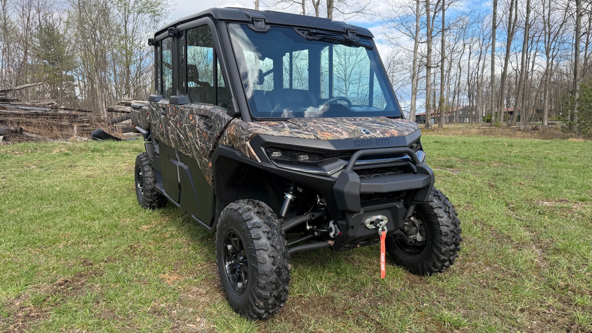 2026 Can-Am™ Defender MAX XT CAB HD11 6