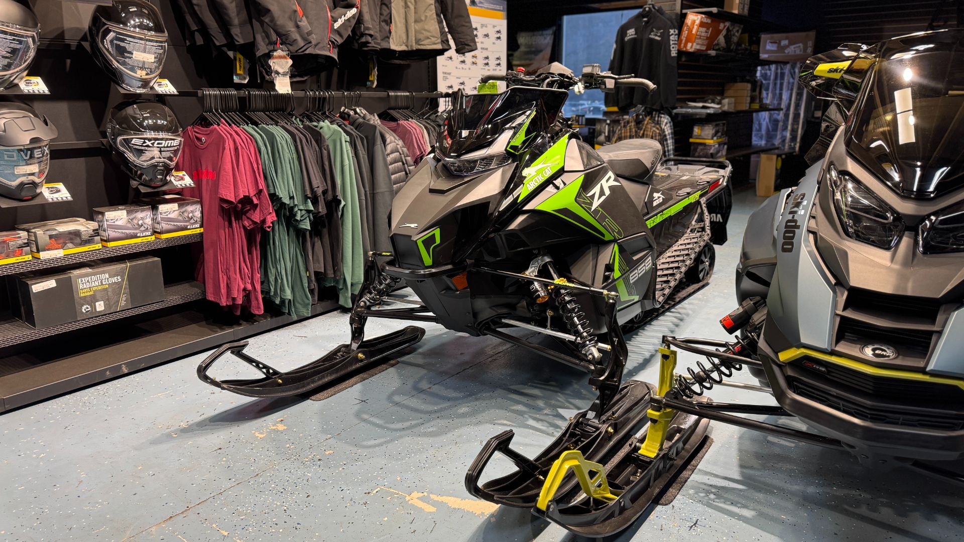 2026 ZR 858 Sno Pro 129 ES (Sport Gauge)