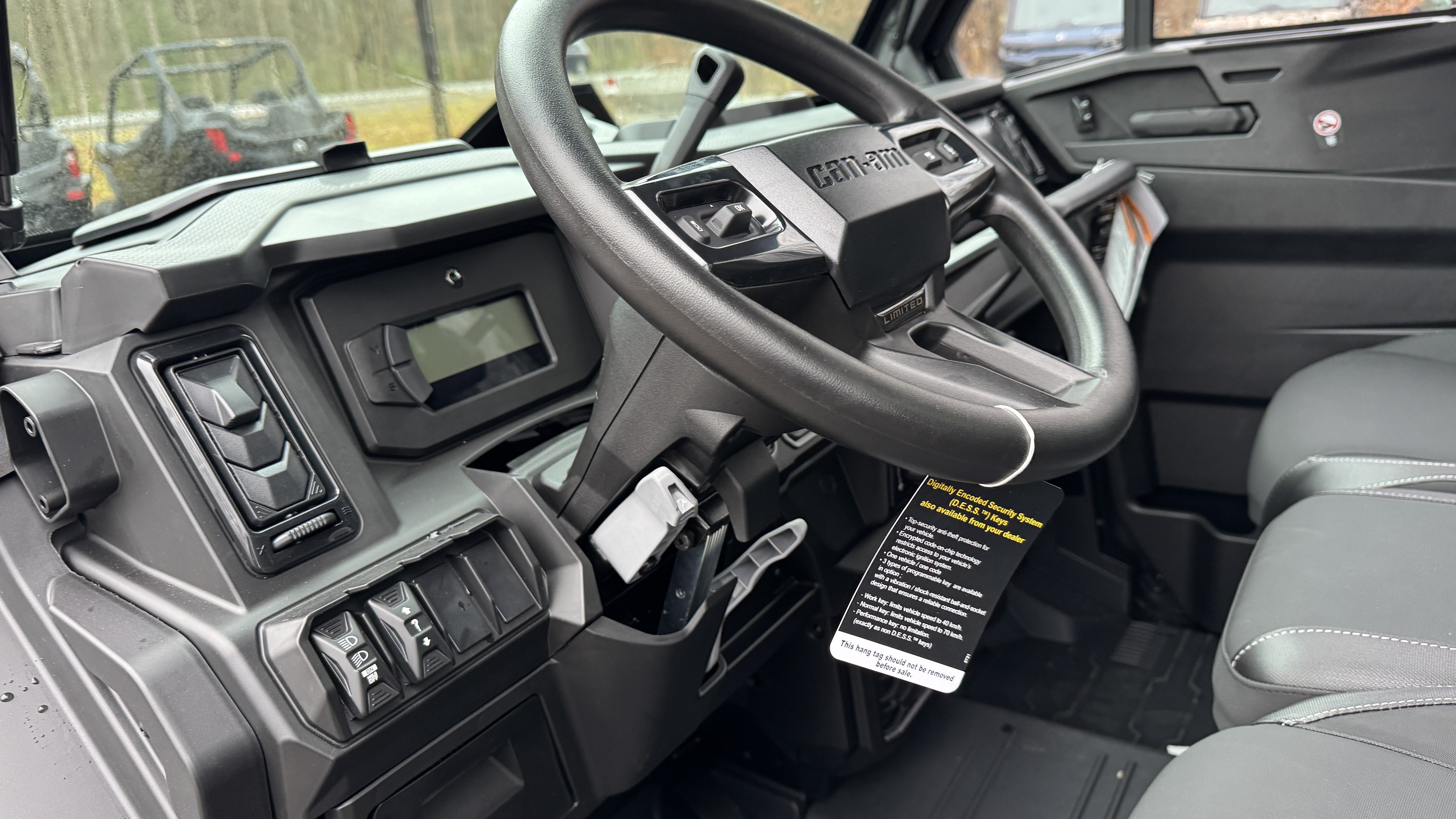 2026 Can-Am™ Defender Limited HD11 7