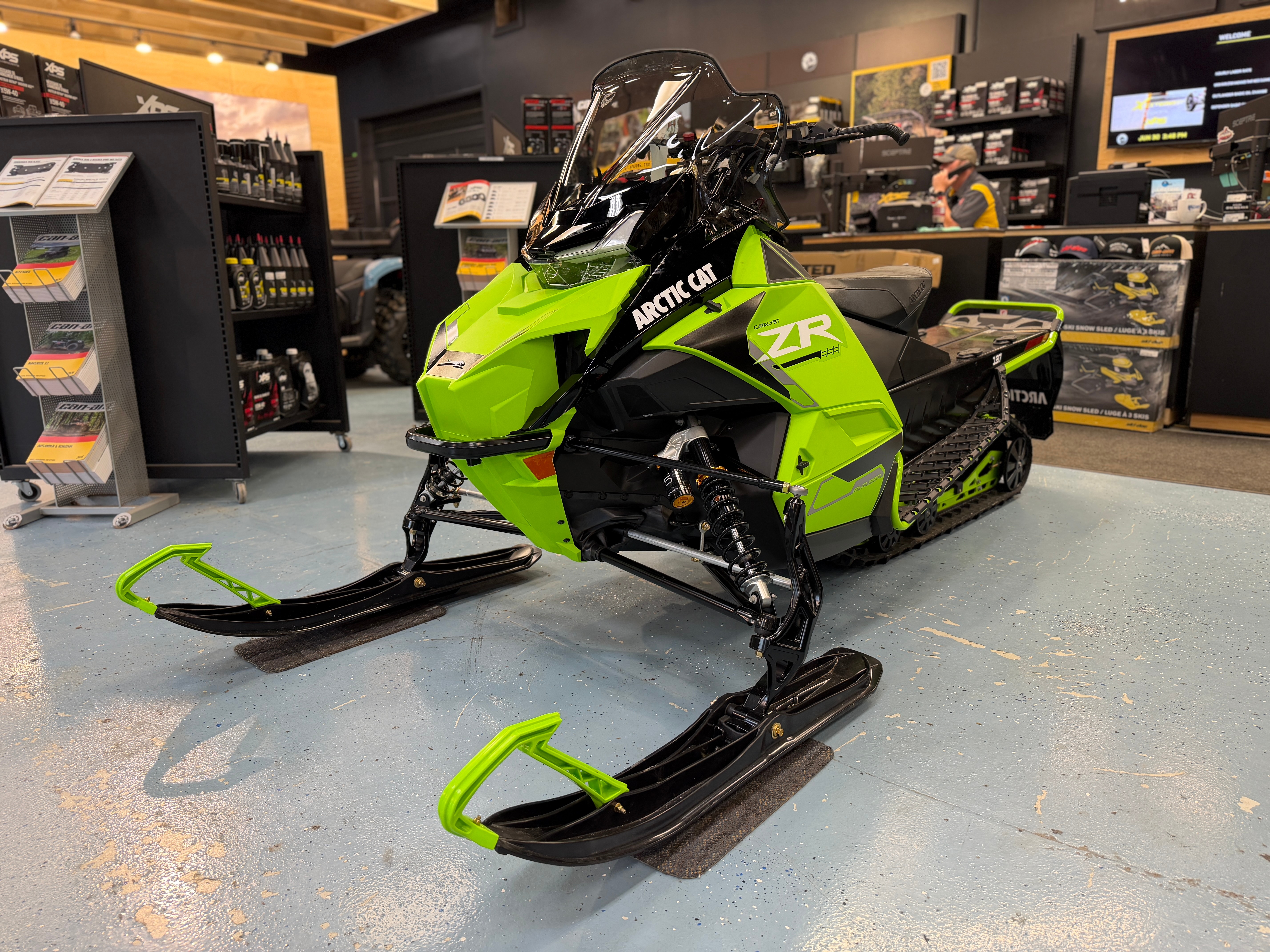 2027 ZR 858 Sno Pro EPS ES