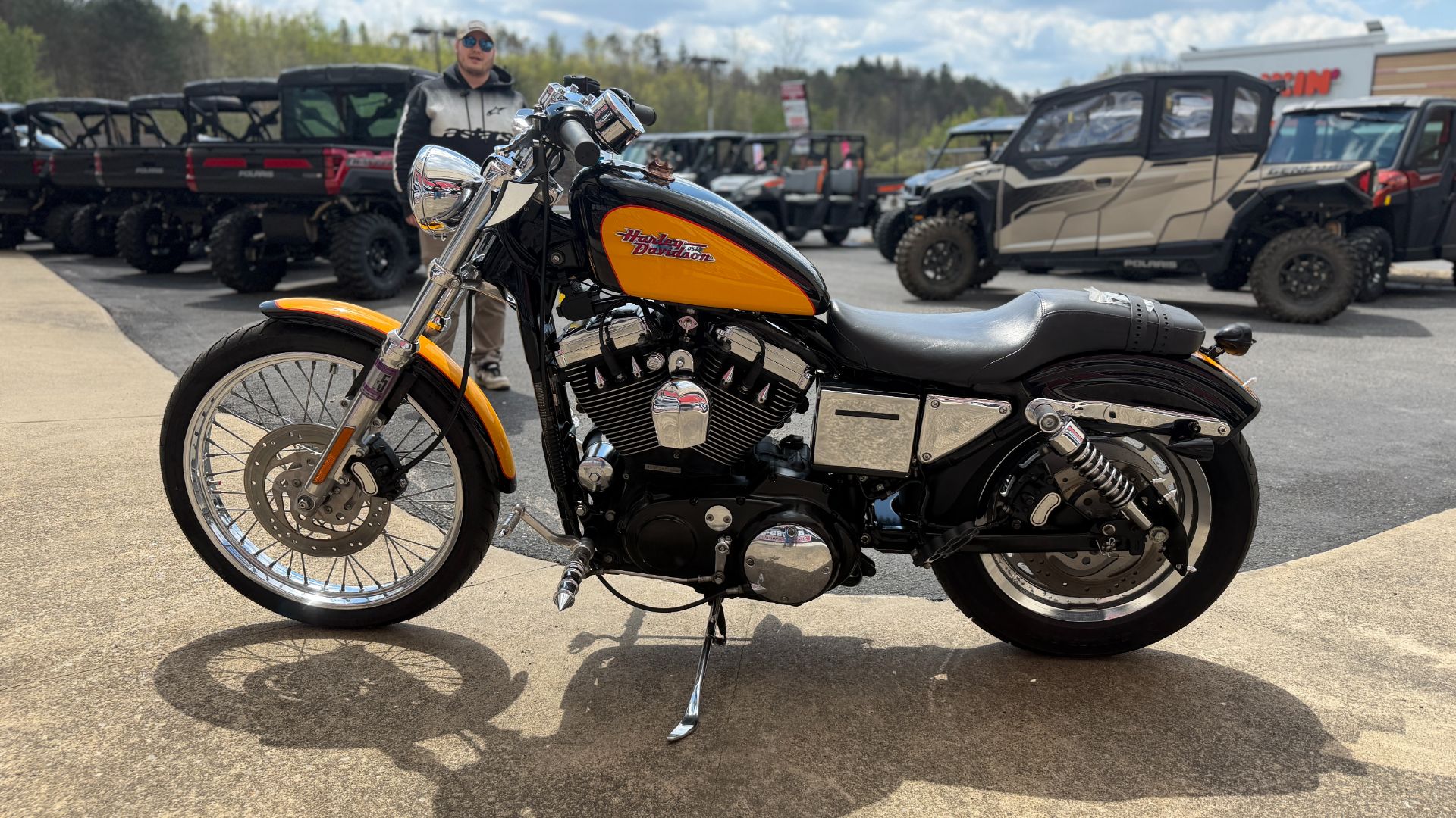 2001 Harley-Davidson XL 1200C Sportster® 1200 Custom 3