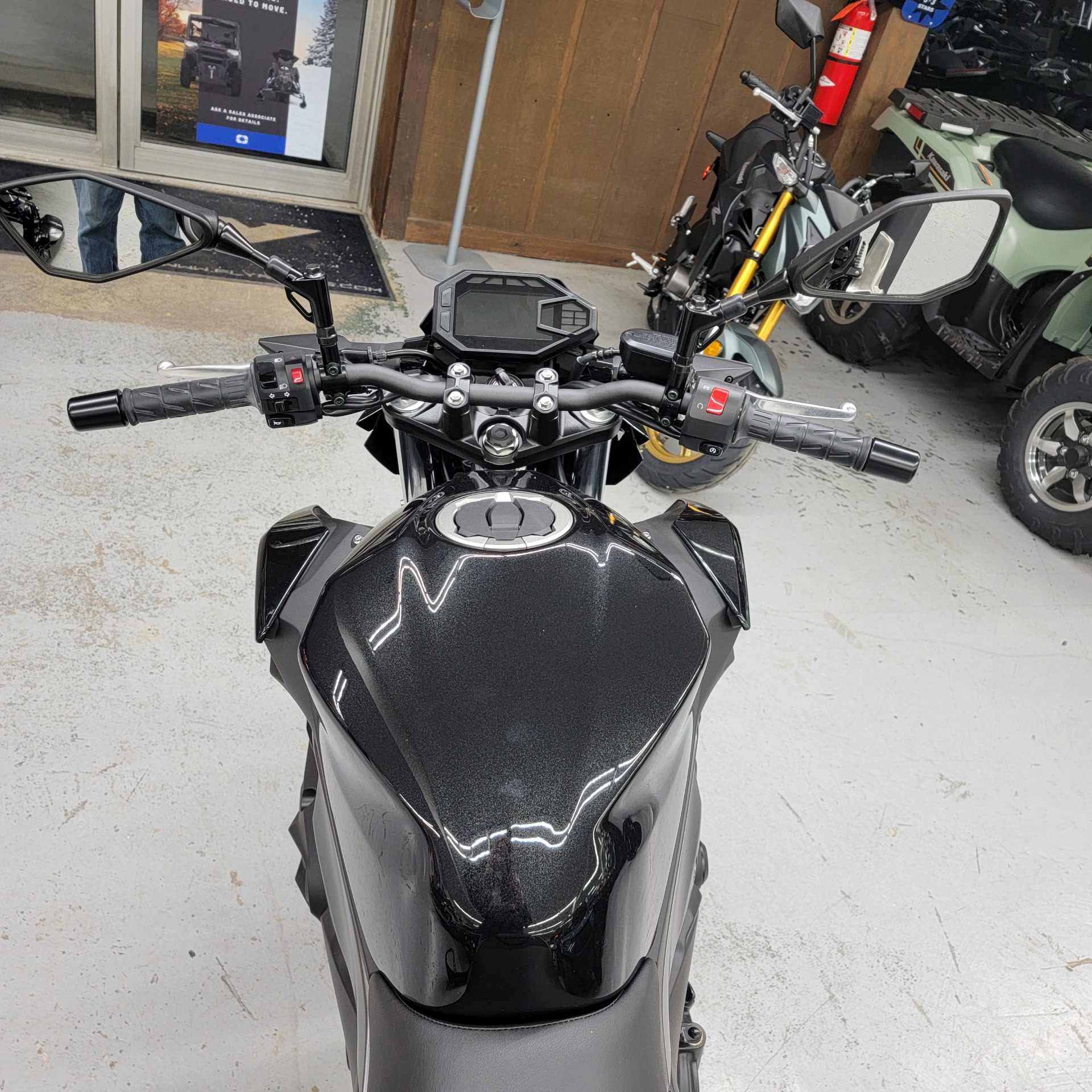 New 2025 Kawasaki Z500 ABS Metallic Spark Black / Metallic Matte