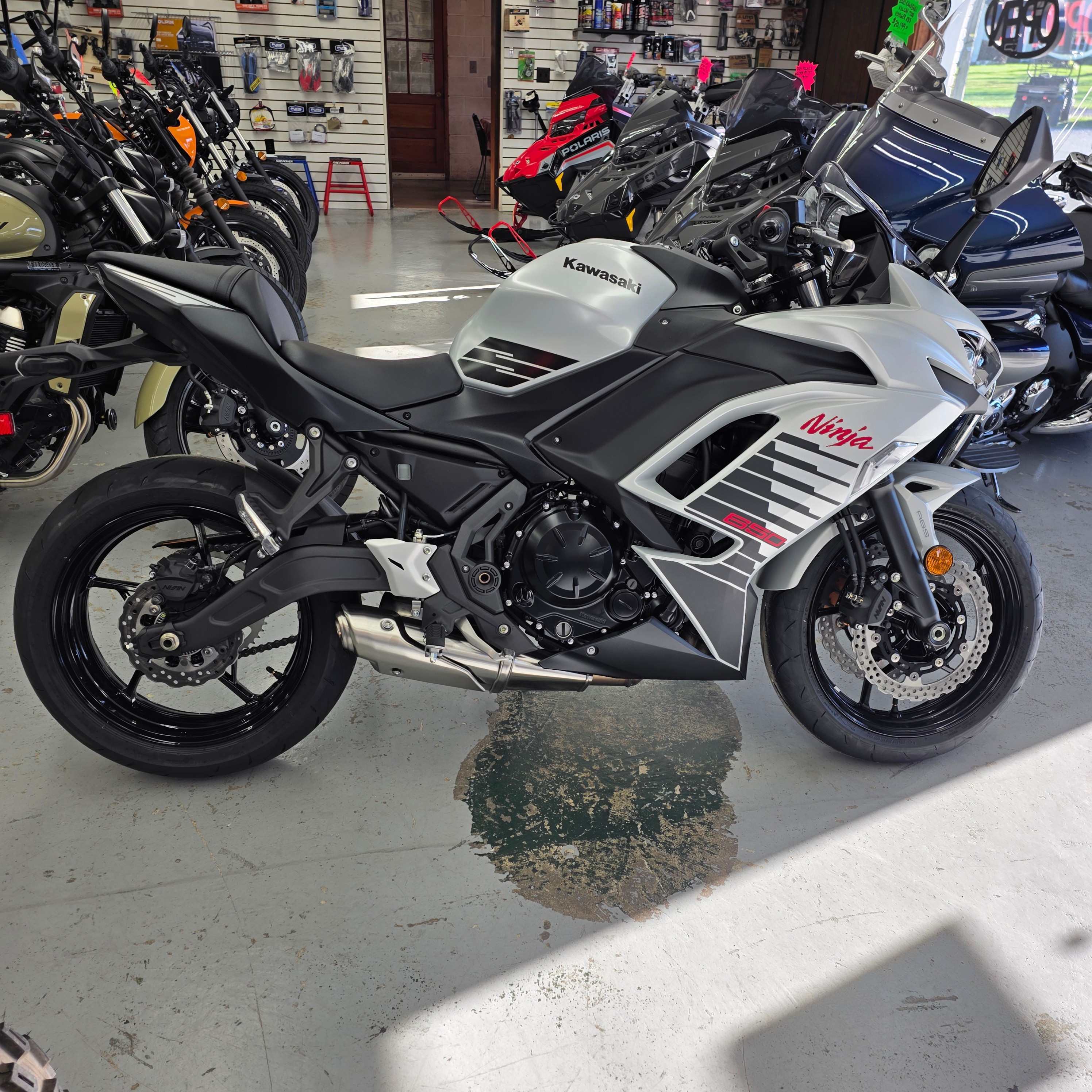 2026 Kawasaki Ninja® 650 ABS 1