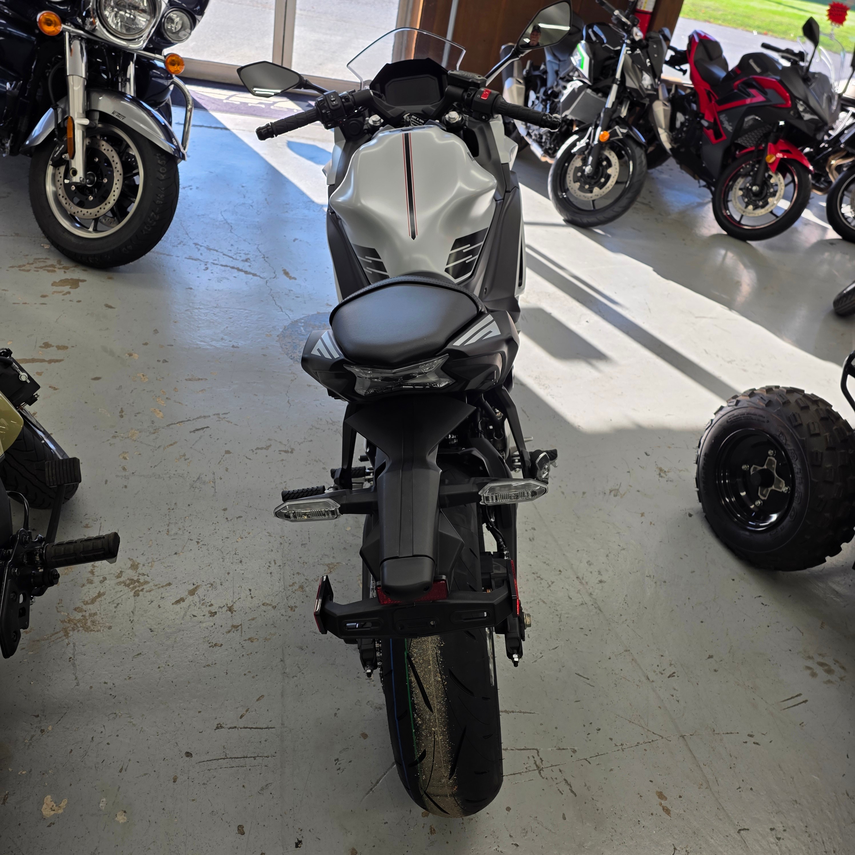 2026 Kawasaki Ninja® 650 ABS 4