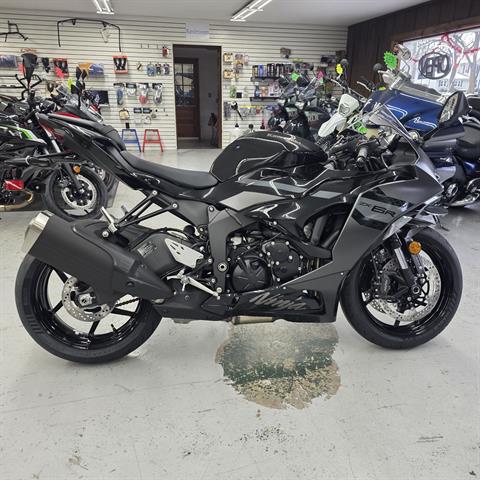 New 2026 Kawasaki NINJA ZX-6R ABS Metallic Matte Graphenesteel