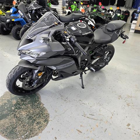 New 2026 Kawasaki Ninja® ZX™-4RR ABS Metallic Matte Graphenesteel Gray ...