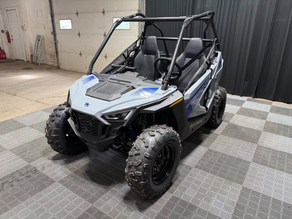 2026 Polaris RZR 200 EFI 3