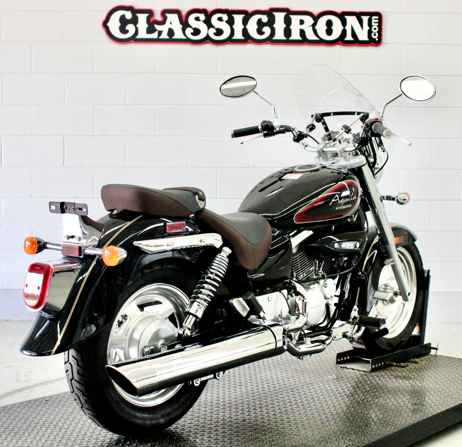 低走行3.200㌔　HYOSUNG　GV250　　 2016 Hyosung GV250 Review