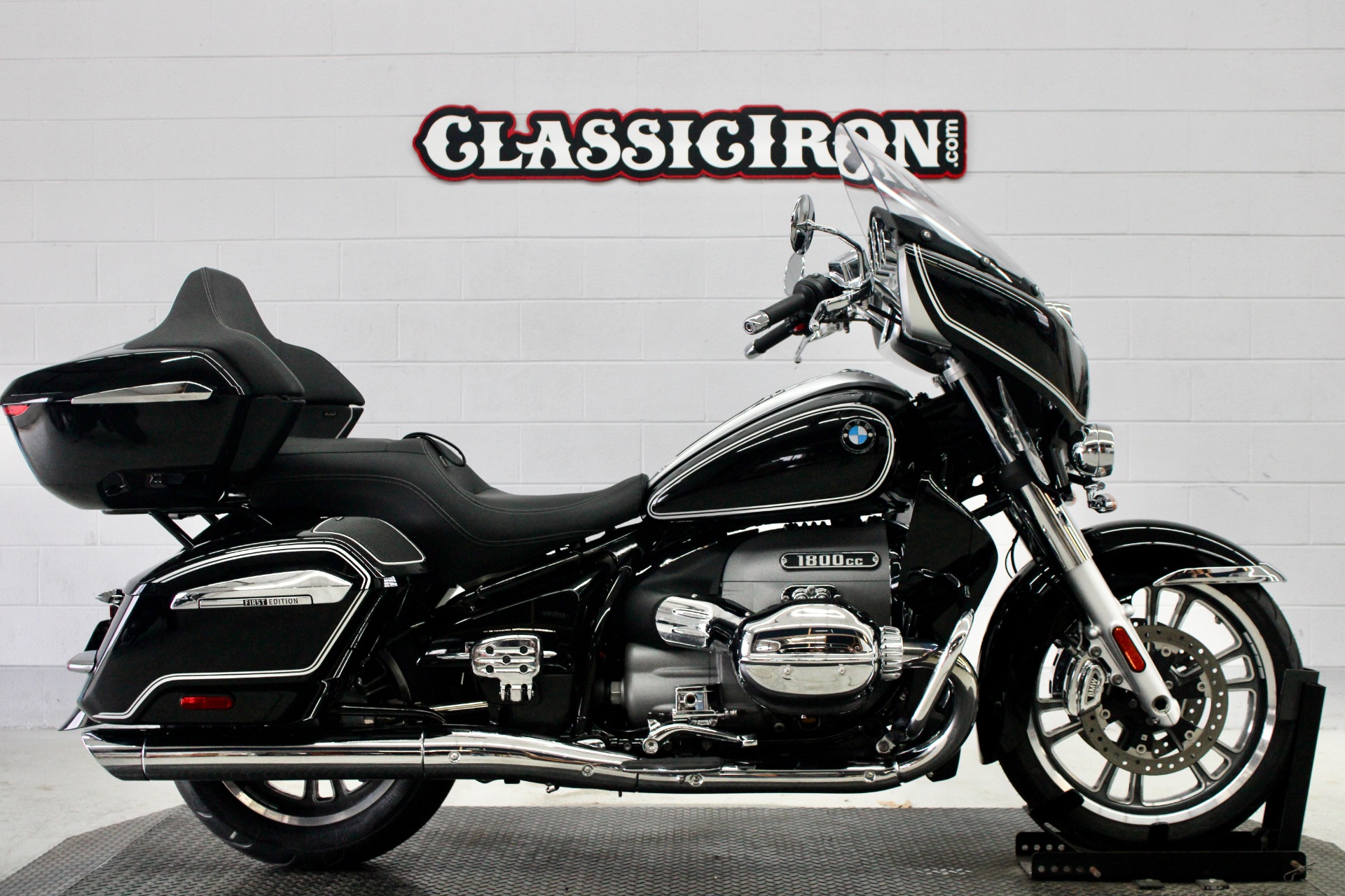 Kolb Bmw Air Cooled Motorcycle New 2024 BMW R 18 B Racing Blue