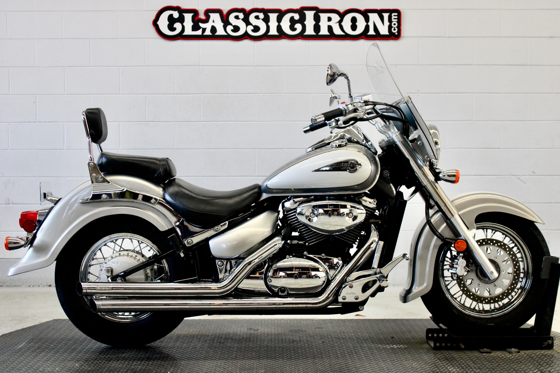 Used 2004 Suzuki Intruder Volusia 800 White / Silver | Motorcycles