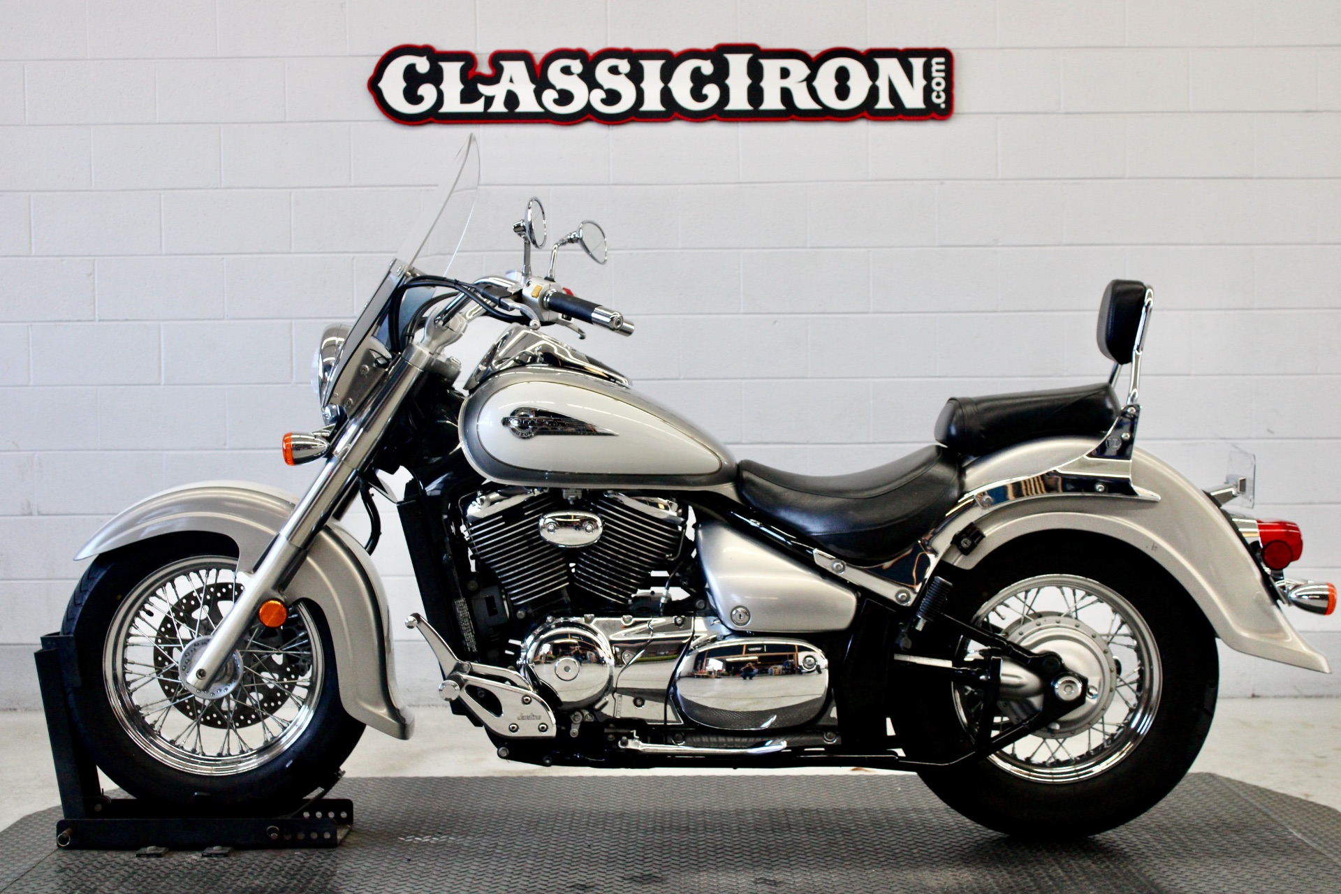 Used 2004 Suzuki Intruder Volusia 800 White / Silver | Motorcycles