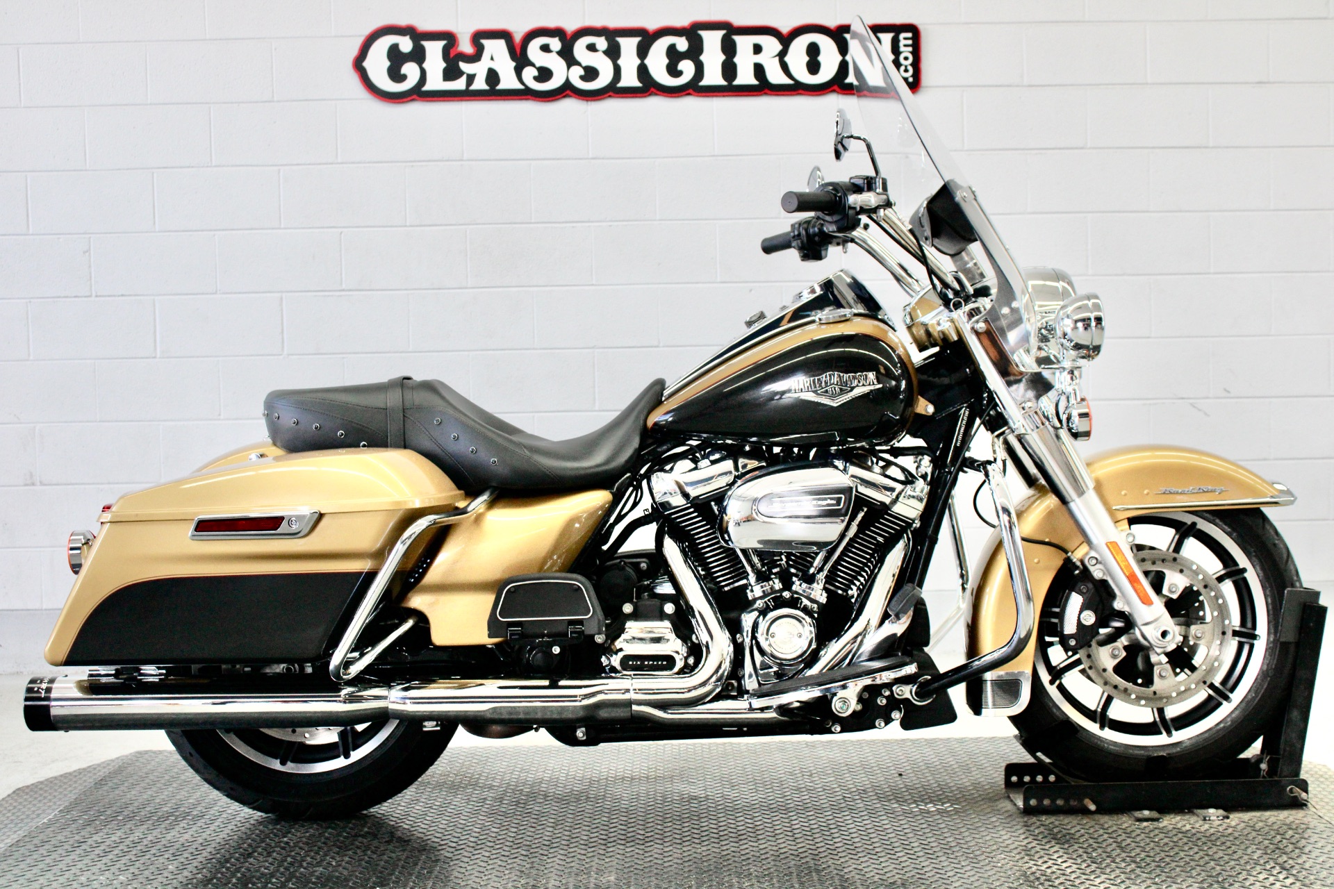 Used 2017 Harley-Davidson Road King® Black Hills Gold Black