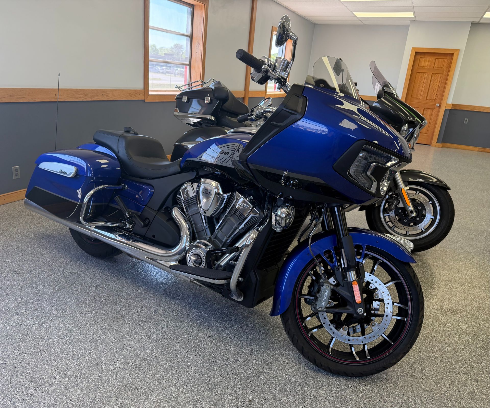 Used 2022 Indian Motorcycle Challenger® Limited Spirit Blue