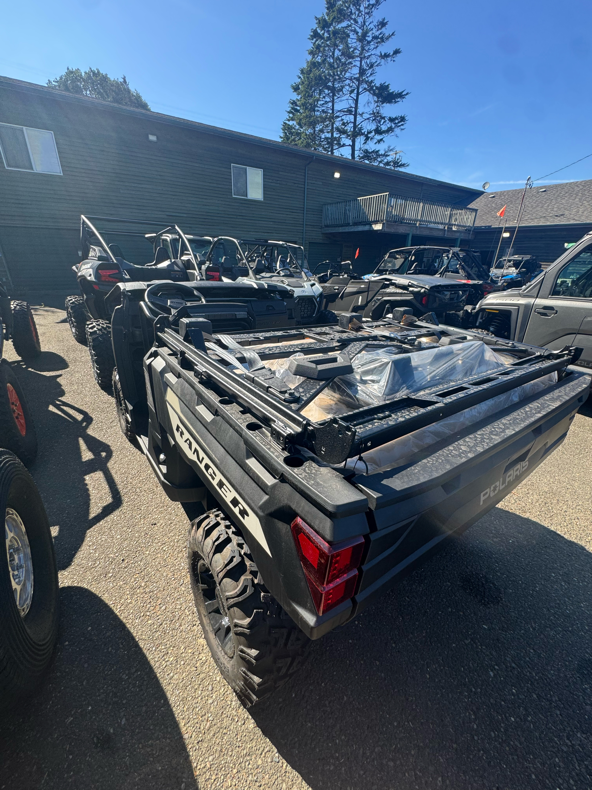 2025 Polaris Ranger 1000 Premium in North Bend, Oregon - Photo 2