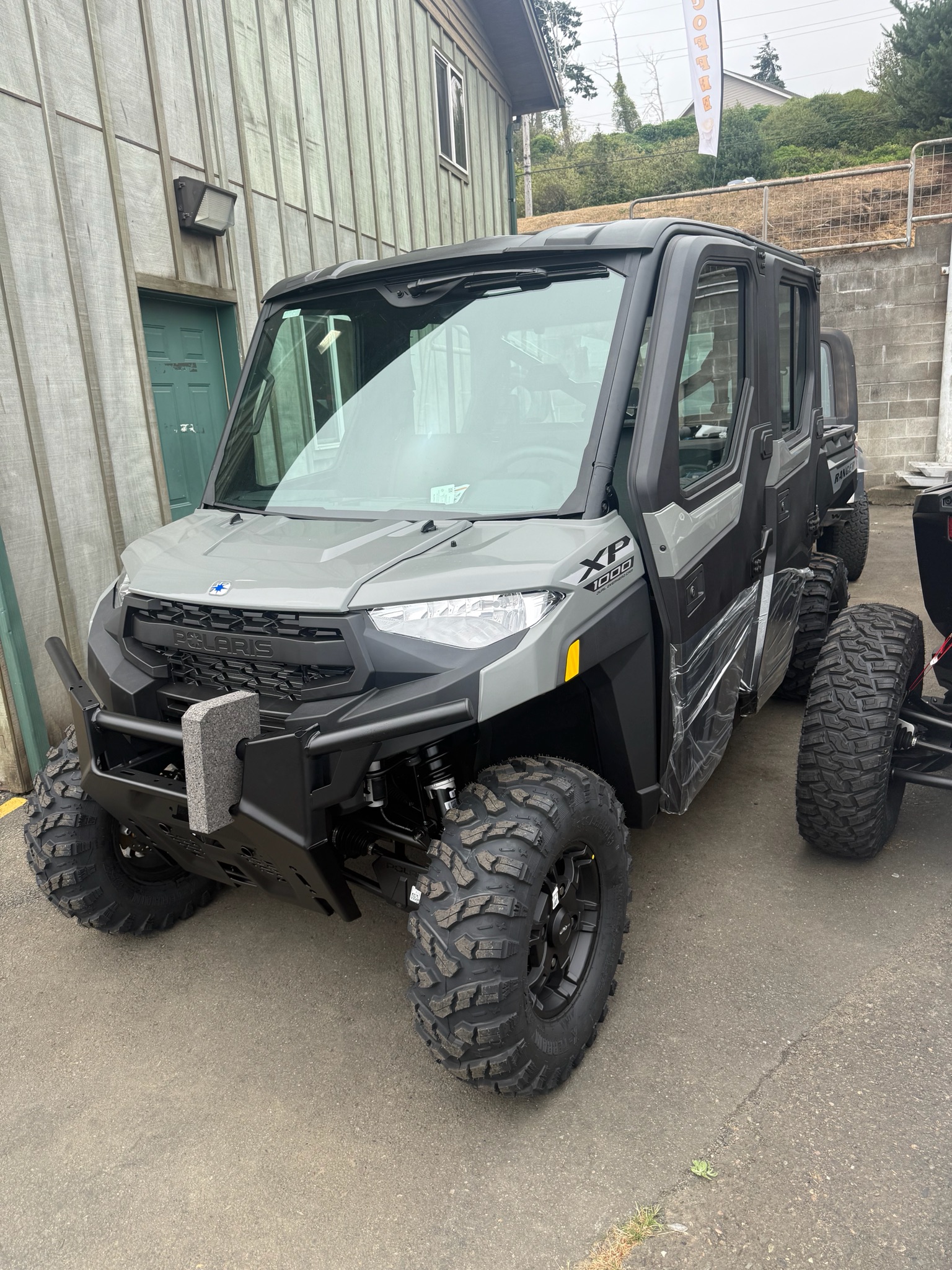 2027 Polaris Ranger Crew XP 1000 Cab 1