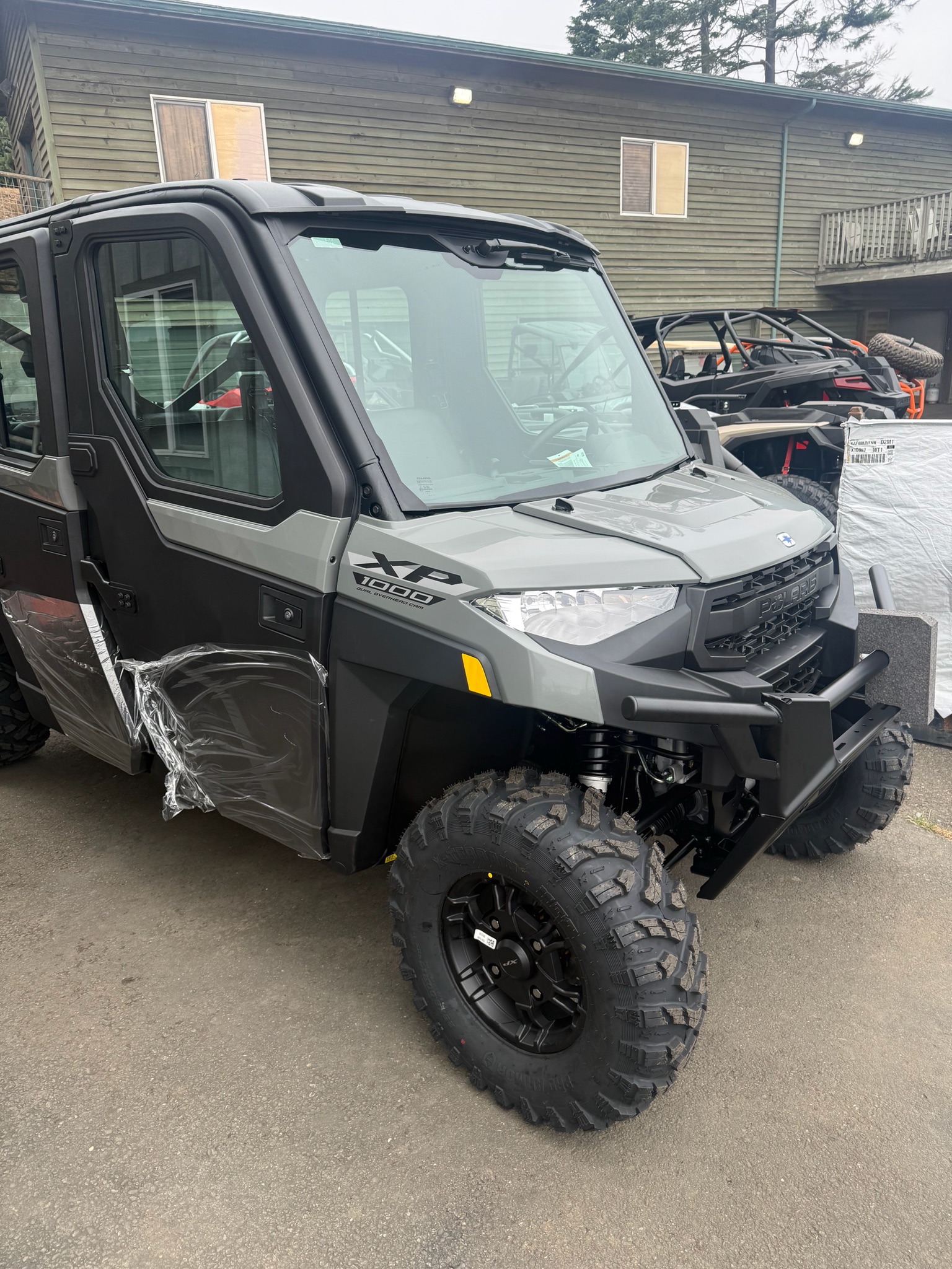 2027 Polaris Ranger Crew XP 1000 Cab 2