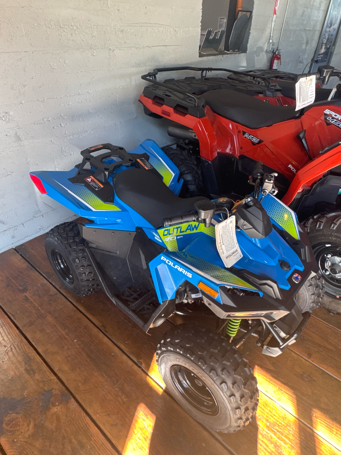 2025 Polaris Outlaw 70 EFI in North Bend, Oregon - Photo 2