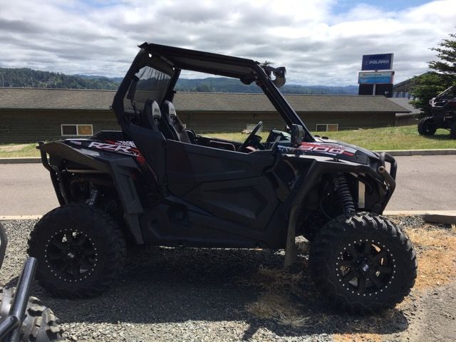 2017 Polaris RZR S 900 EPS in North Bend, Oregon - Photo 1