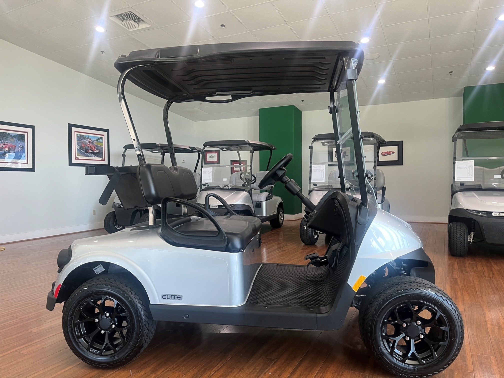 2027 EZGO RXV photo 4