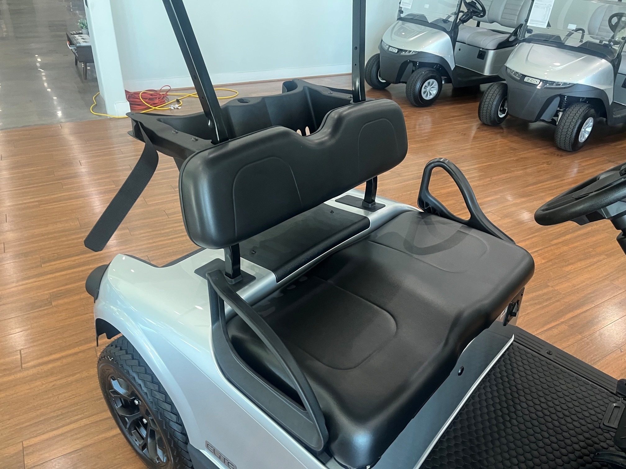 2027 EZGO RXV photo 6