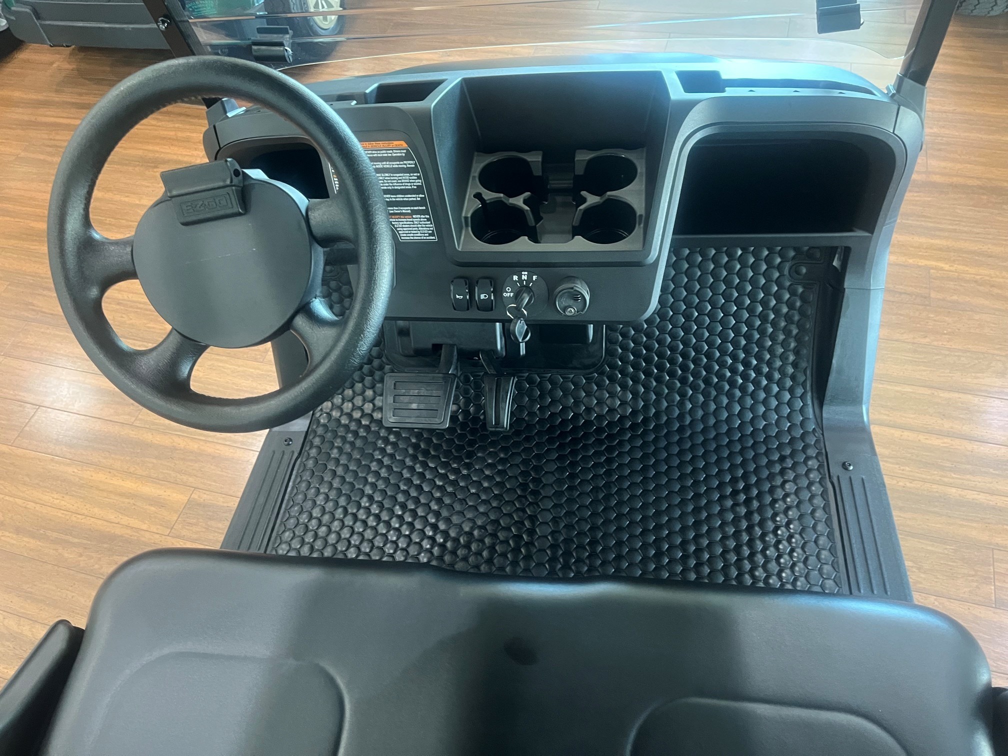 2026 EZGO RXV photo 6