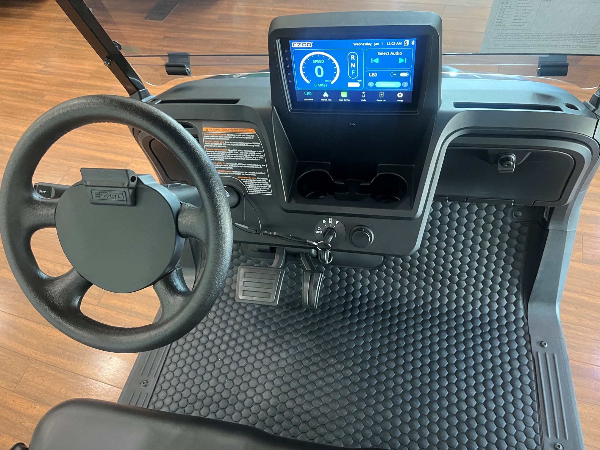 2026 EZGO RXV photo 7