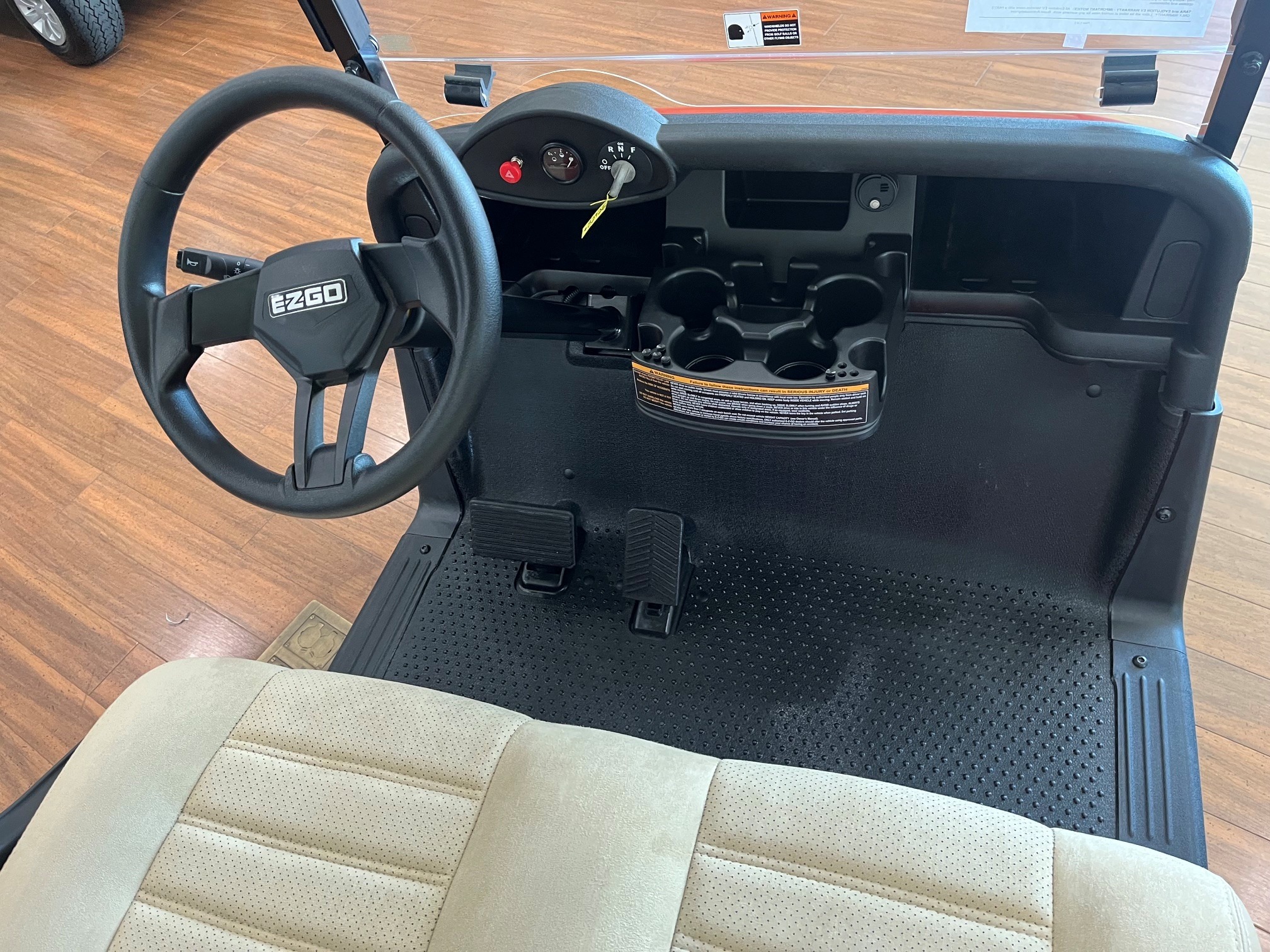 2021 EZGO RXV photo 7