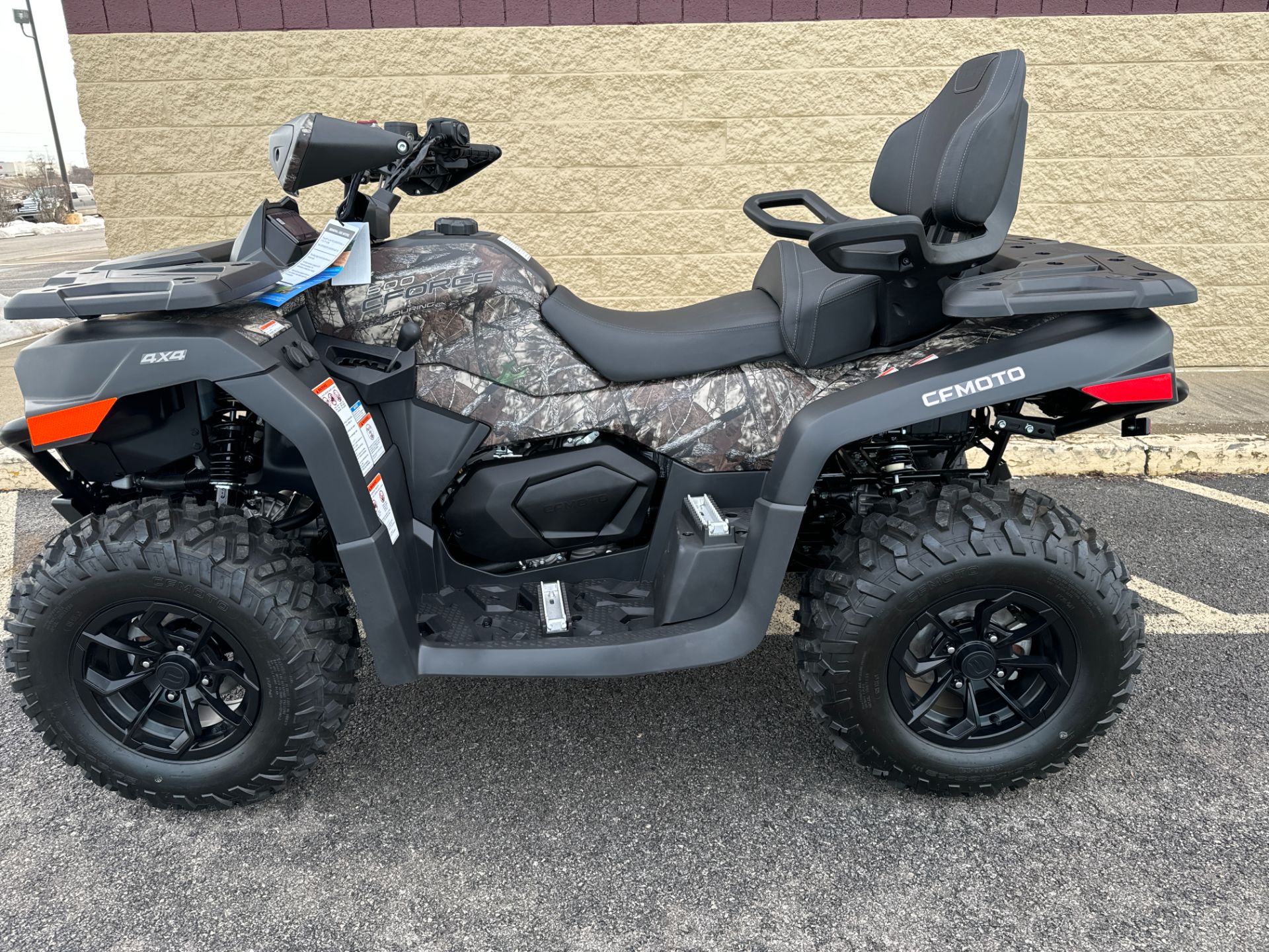 2025  CForce 600 Touring 5