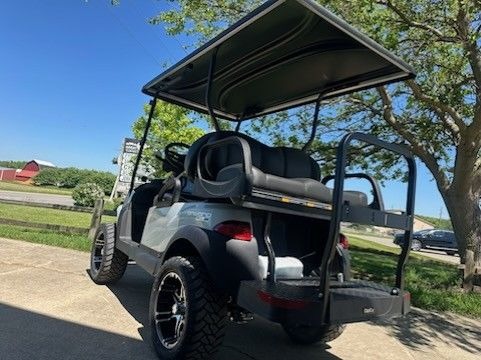 2027  Onward 4 Passenger Standard Lifted HP Lithium 4