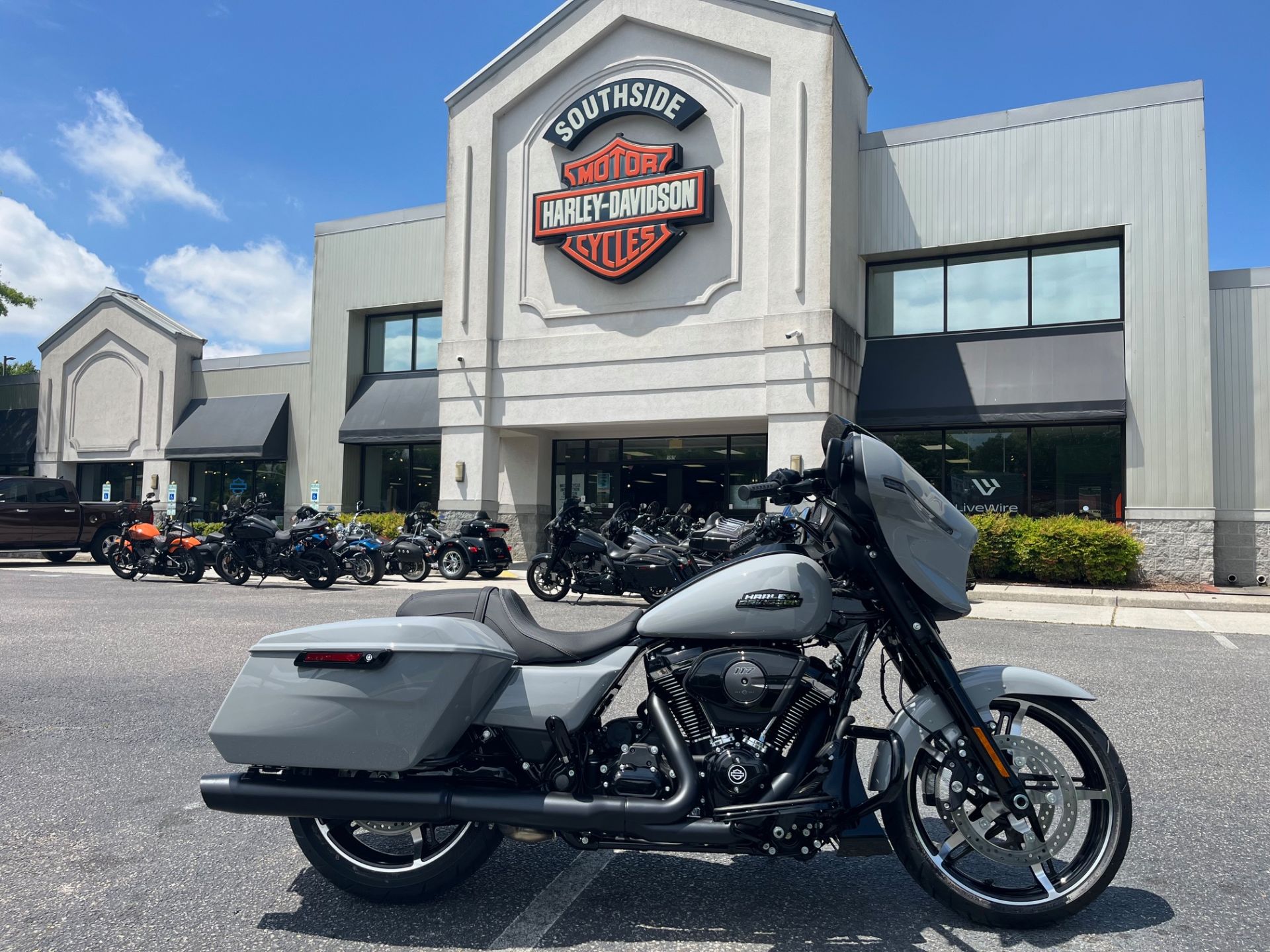 New 2024 Harley-Davidson Street Glide® Billiard Gray (Black New 2024 Harley-Davidson Street Glide® Billiard Gray (Black