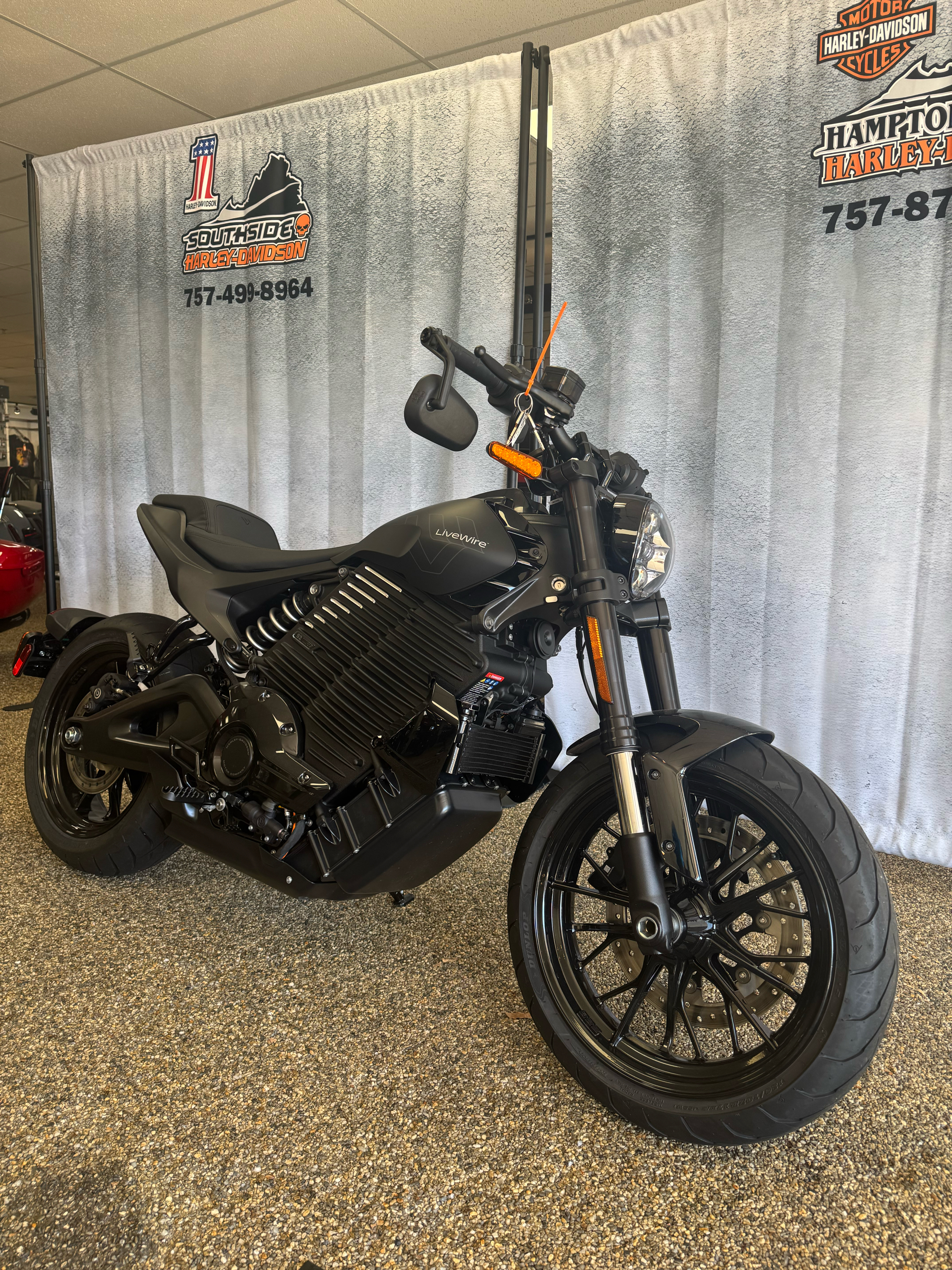 New 2025 LiveWire S2 Alpinista™ Asphalt Black | Motorcycles in