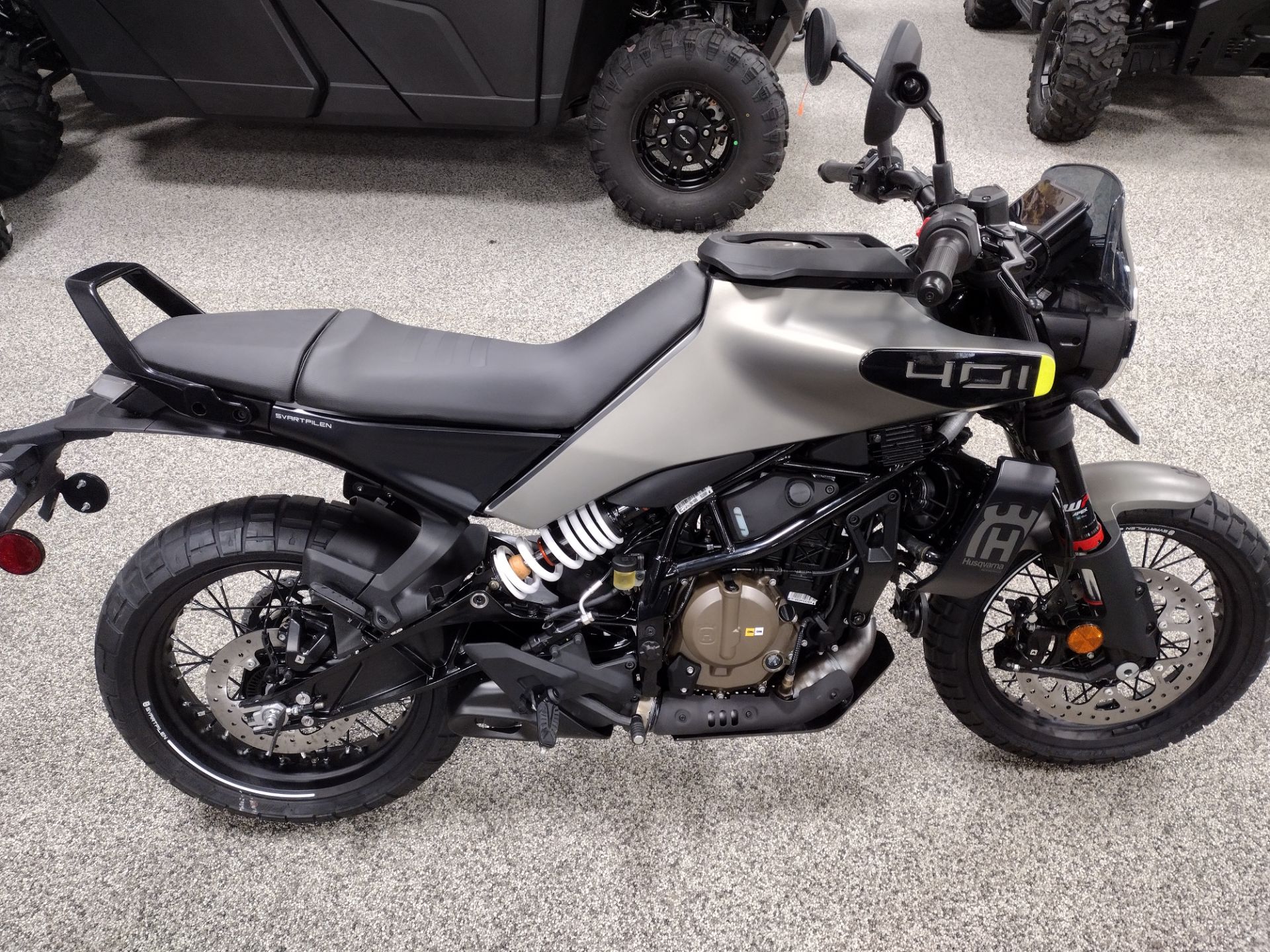 2024 Husqvarna Svartpilen 401