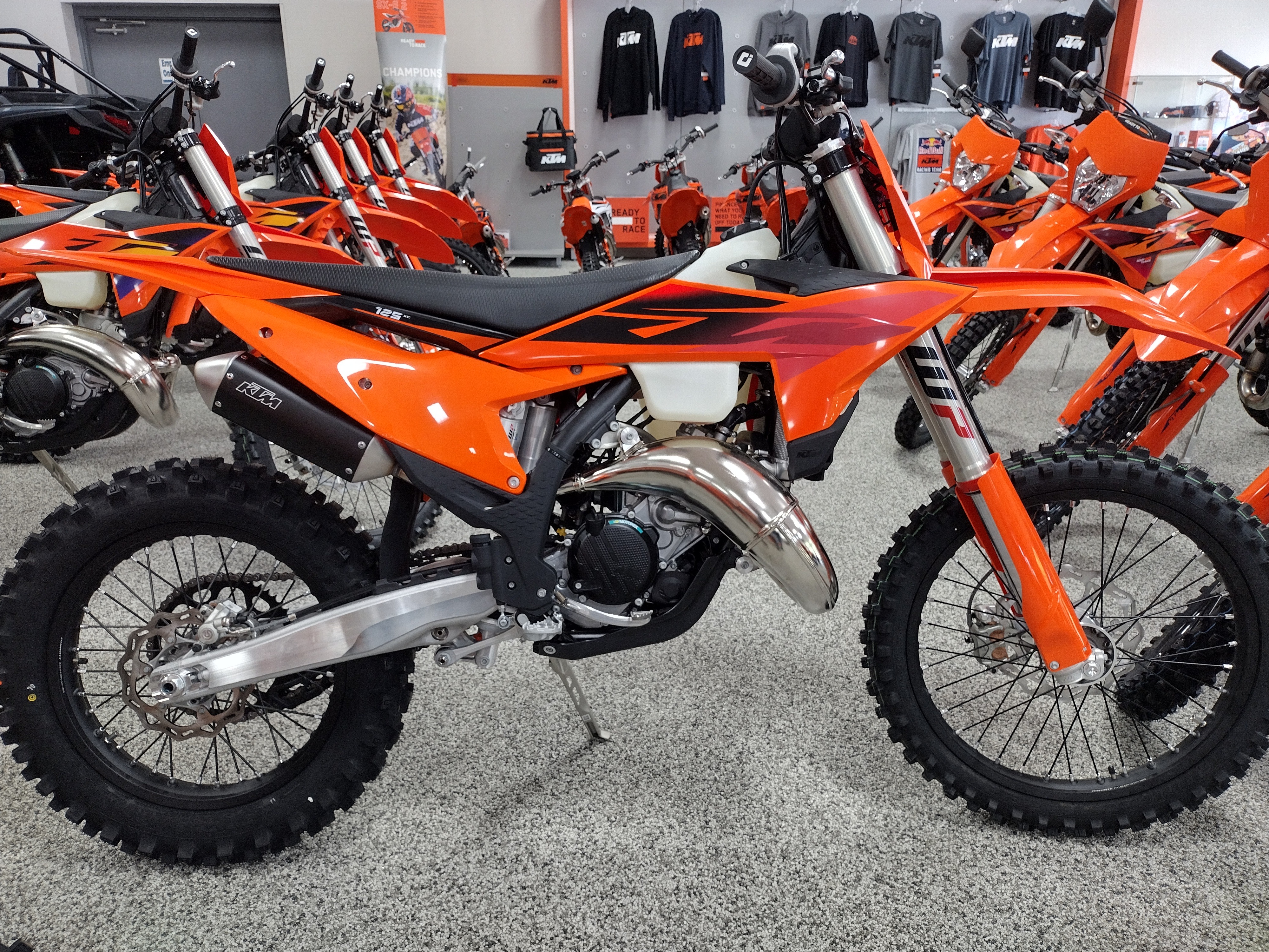 2027 125 XC