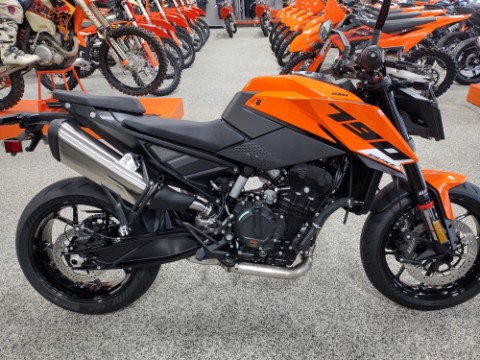 2027 KTM 790 Duke