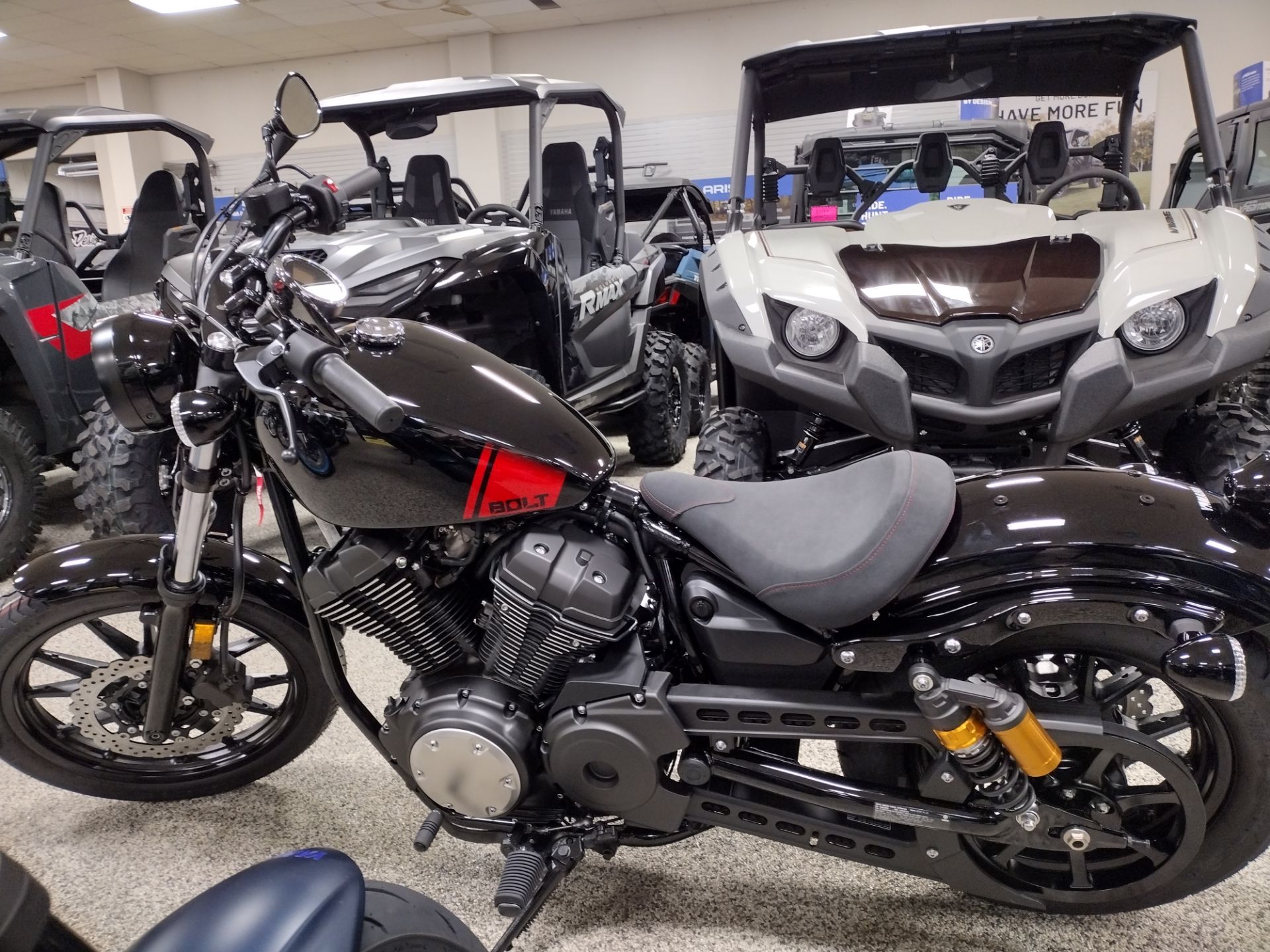 2025 Yamaha Bolt R-Spec 2