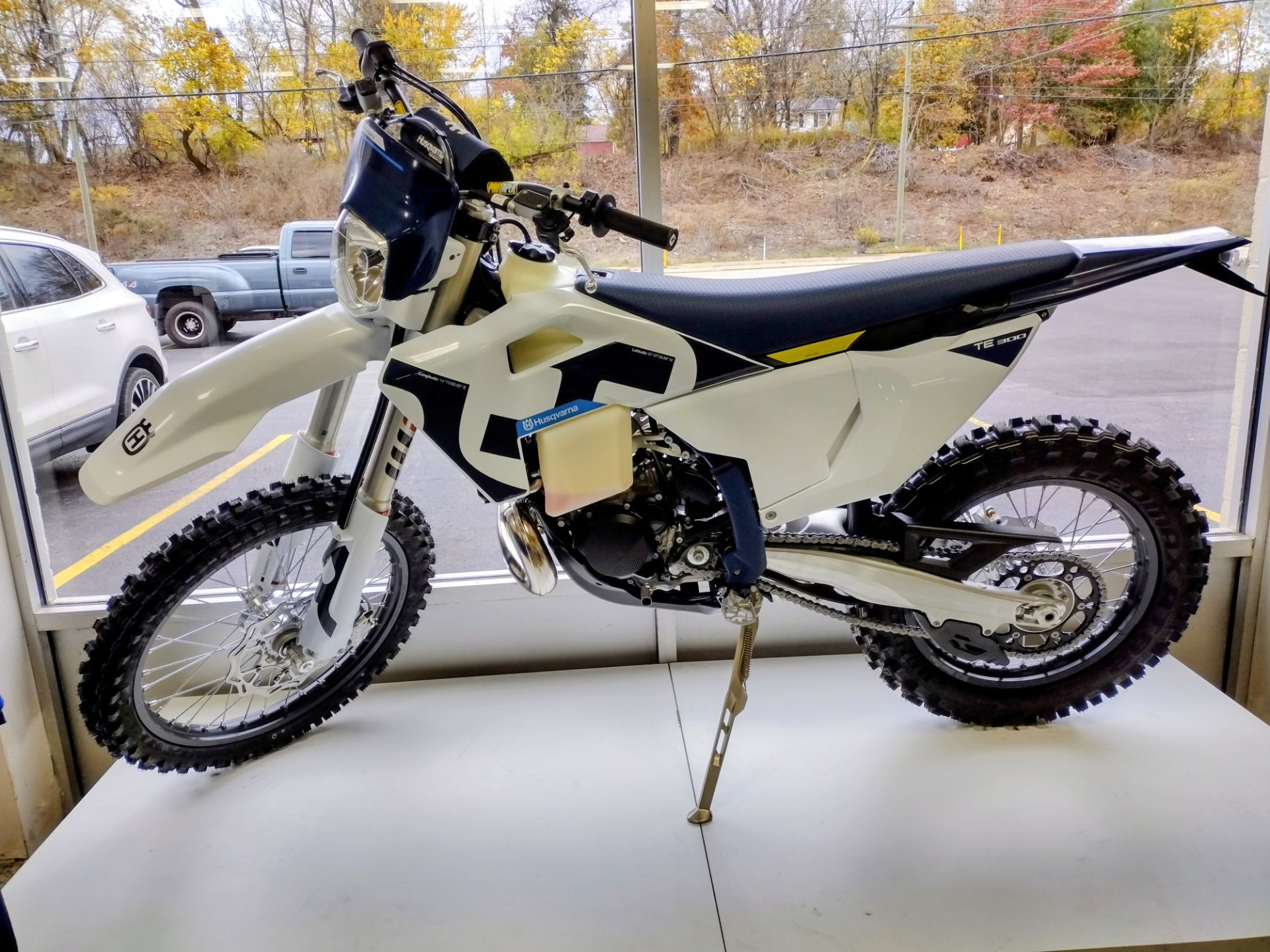 2026 Husqvarna TE 300 2