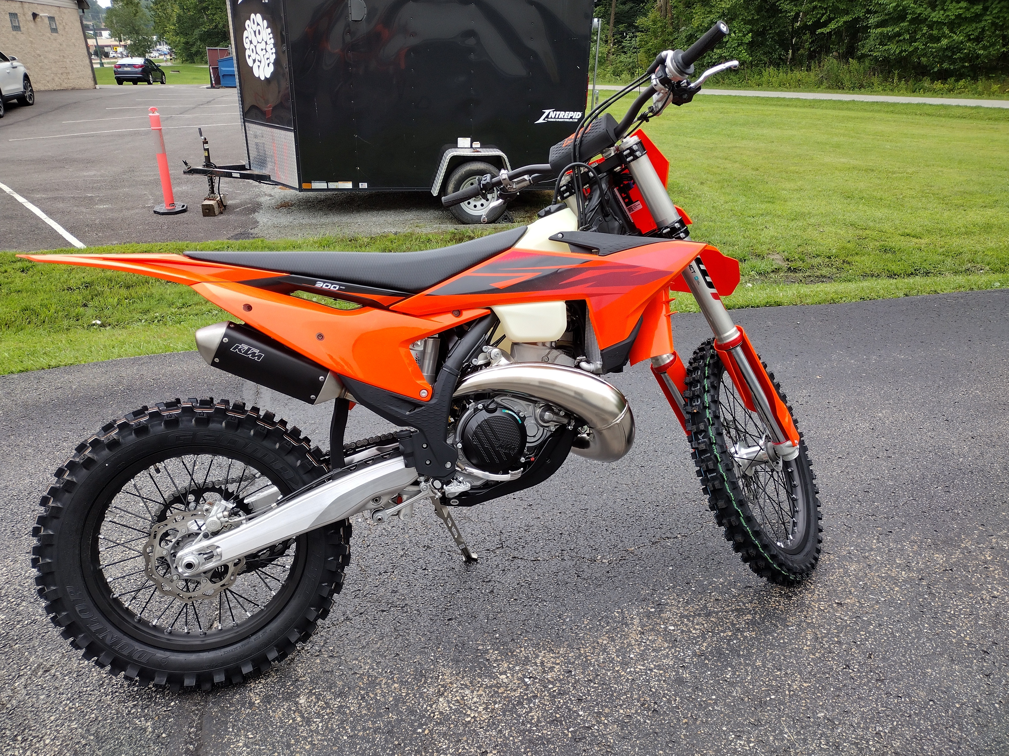 2027 300 XC