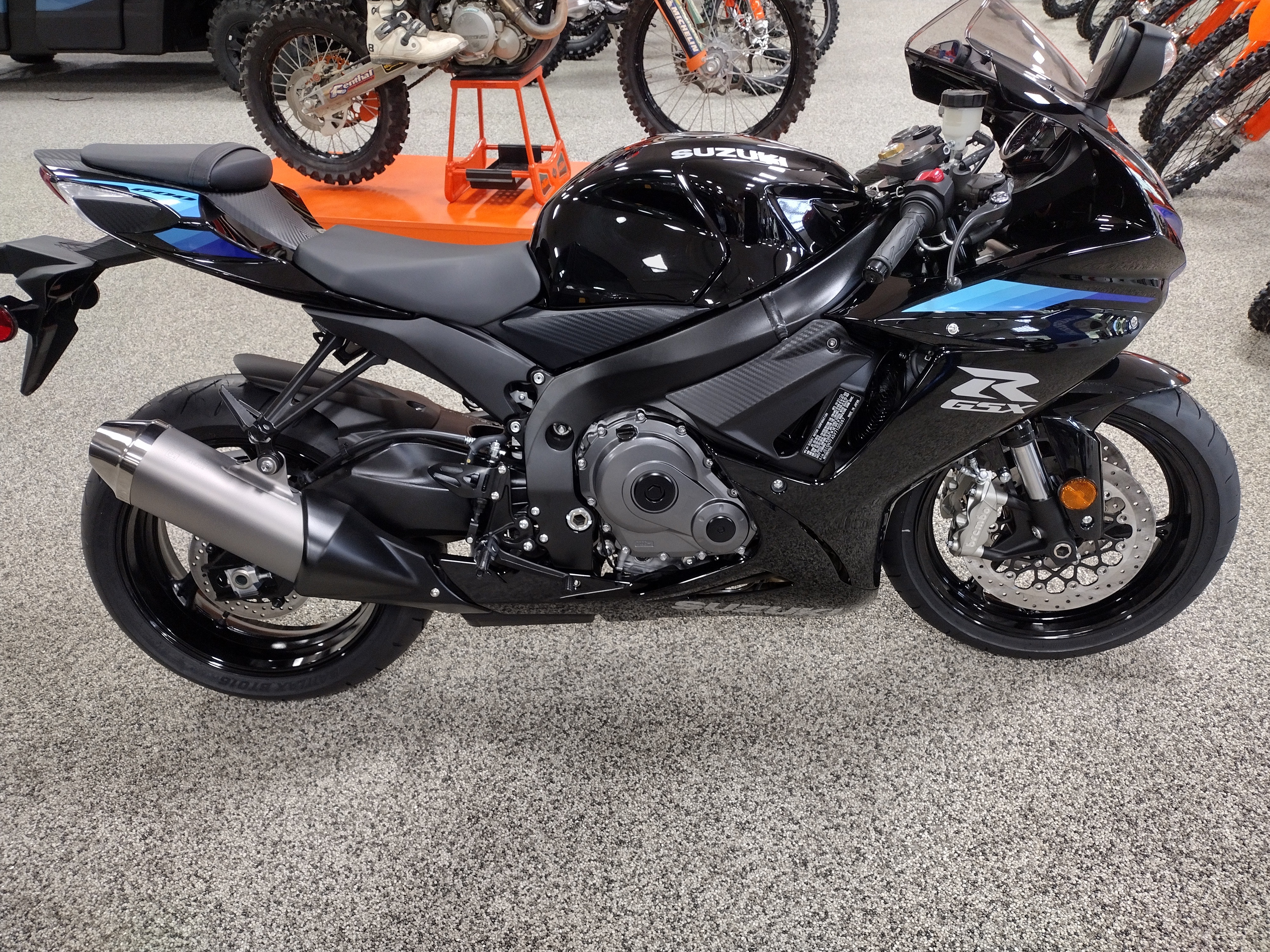 2027 GSX-R600