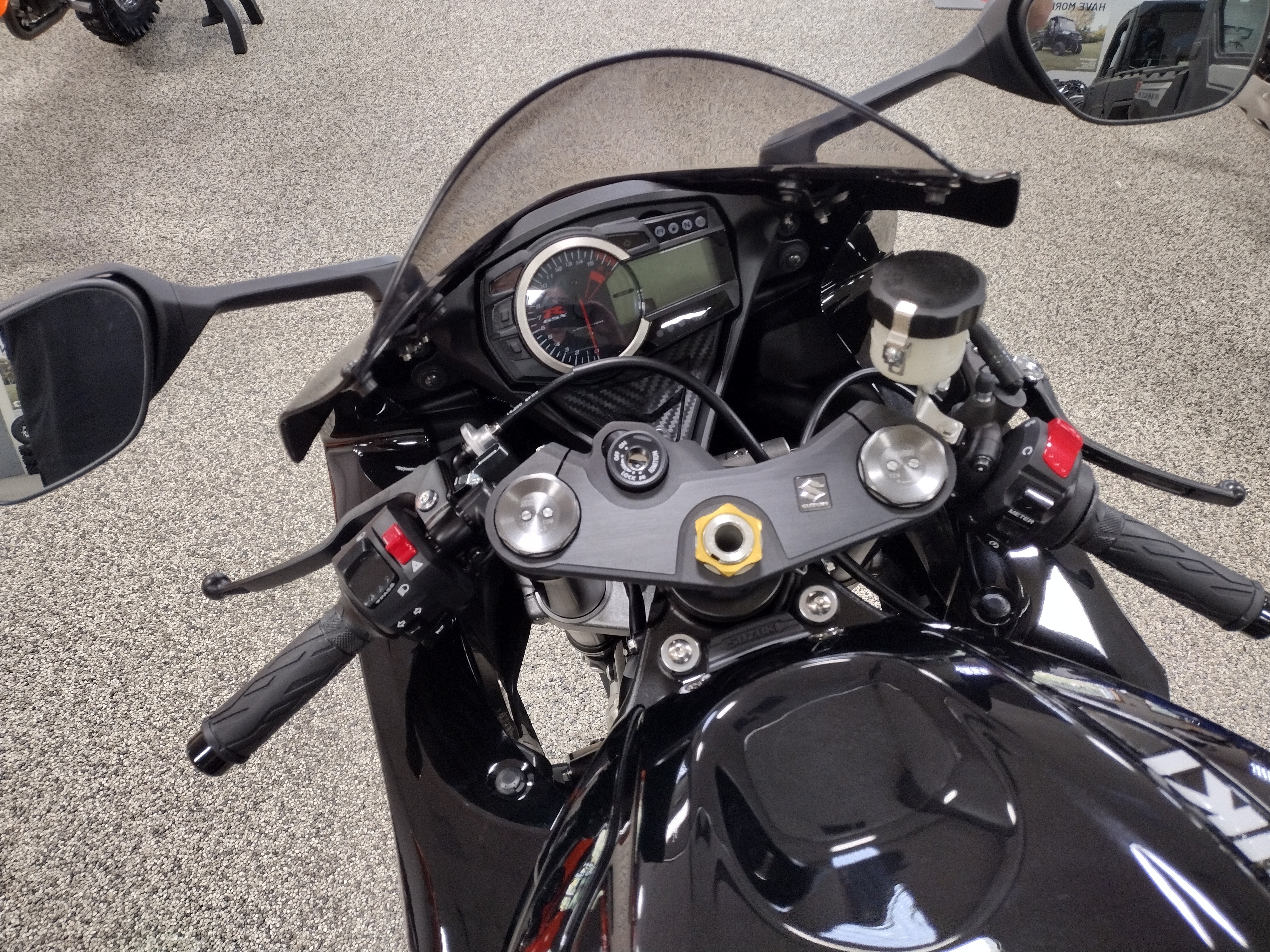 2027 Suzuki GSX-R600 4