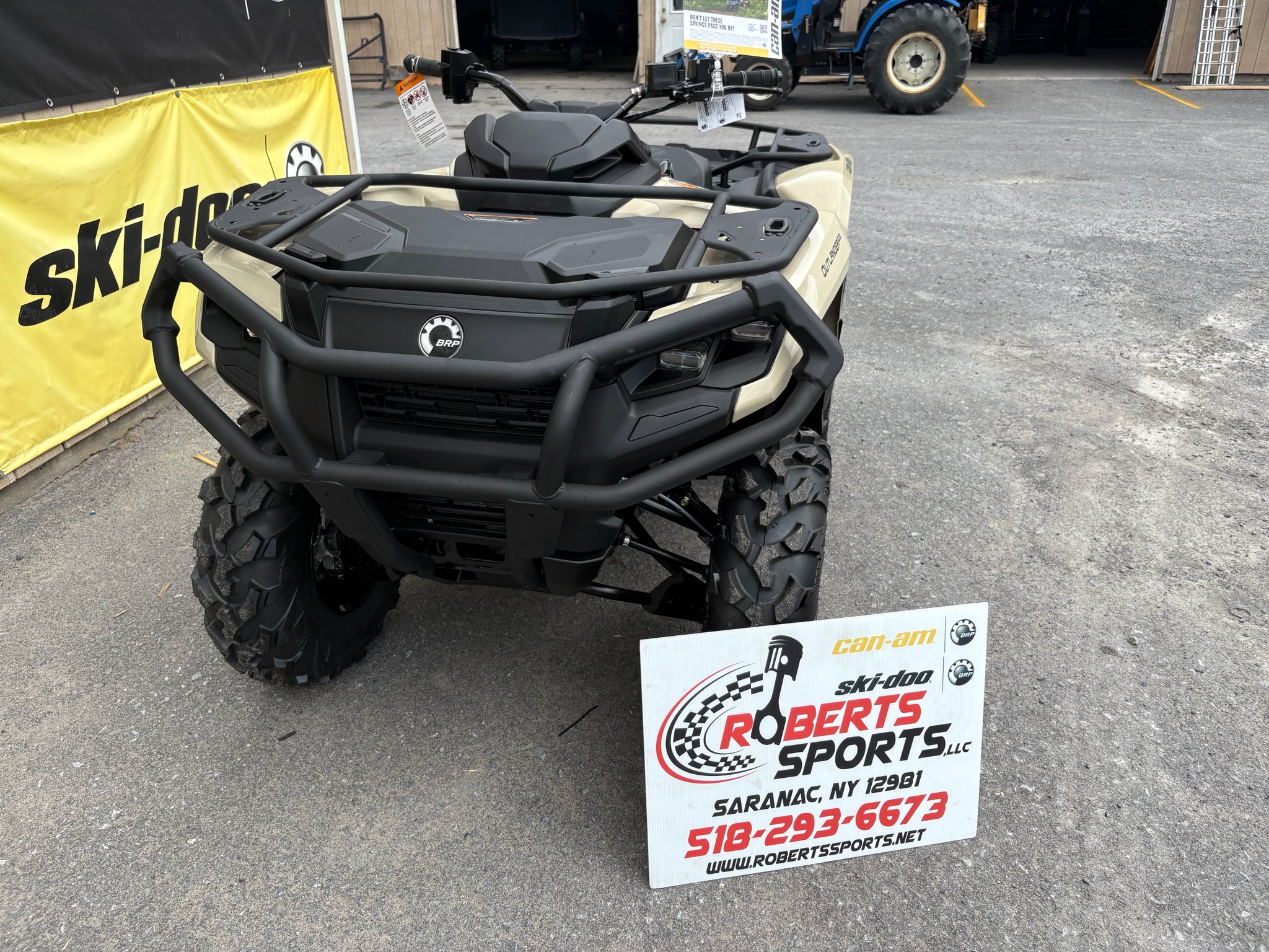 2026 Can-Am™ Outlander PRO XU HD7 3
