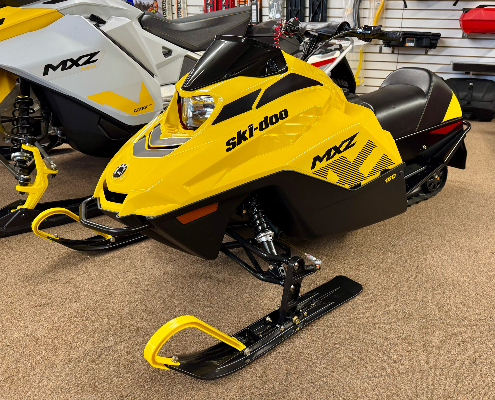2024 Ski-Doo MXZ 120 Cobra 0.75 Snowmobiles Mars Pennsylvania