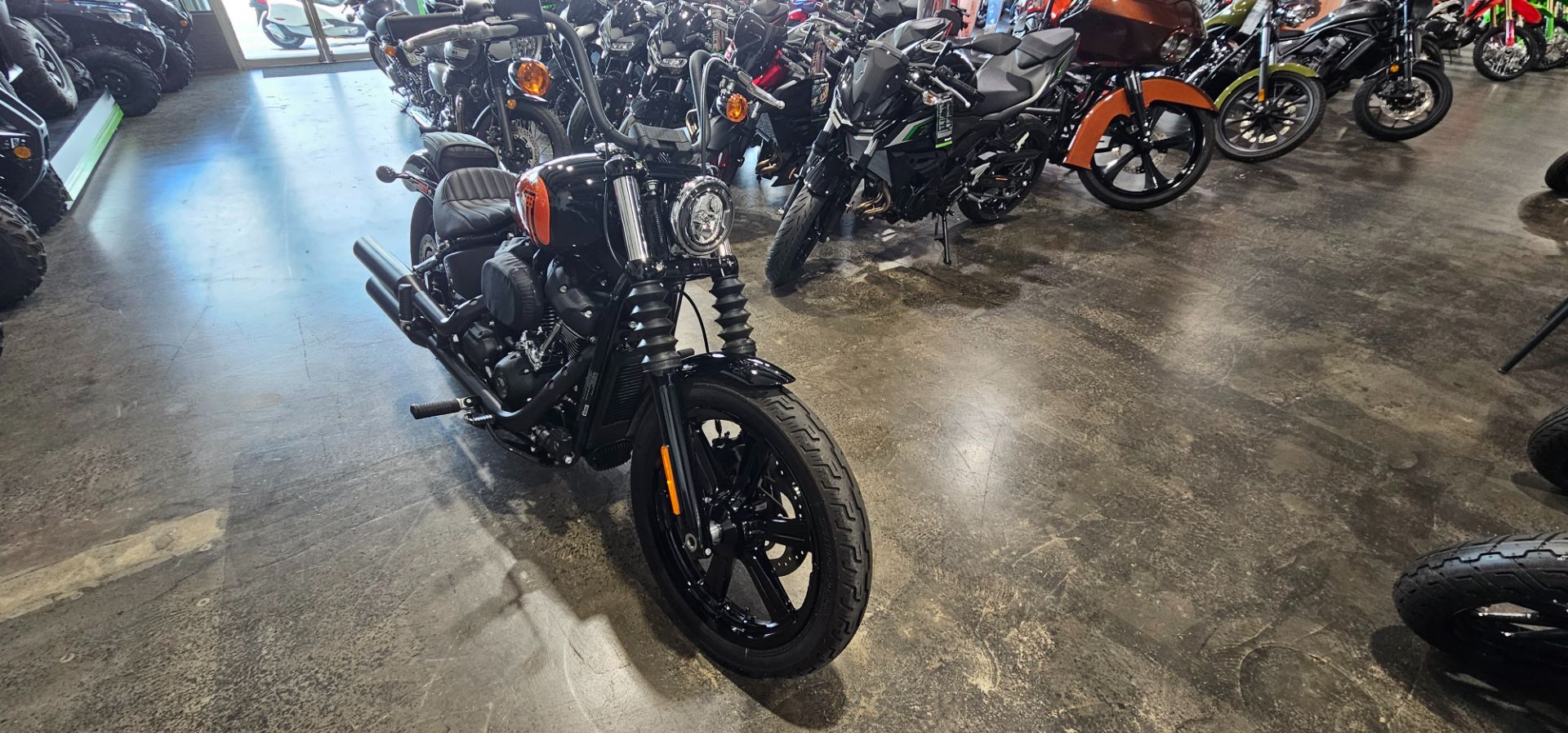 2023 Harley-Davidson Street Bob® 114 in Fort Pierce, Florida - Photo 2