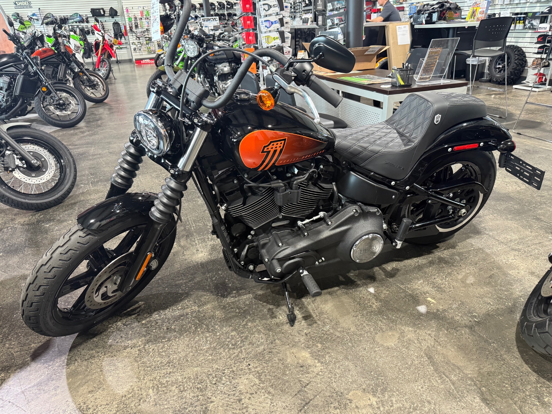 2023 Harley-Davidson Street Bob® 114 in Fort Pierce, Florida - Photo 2