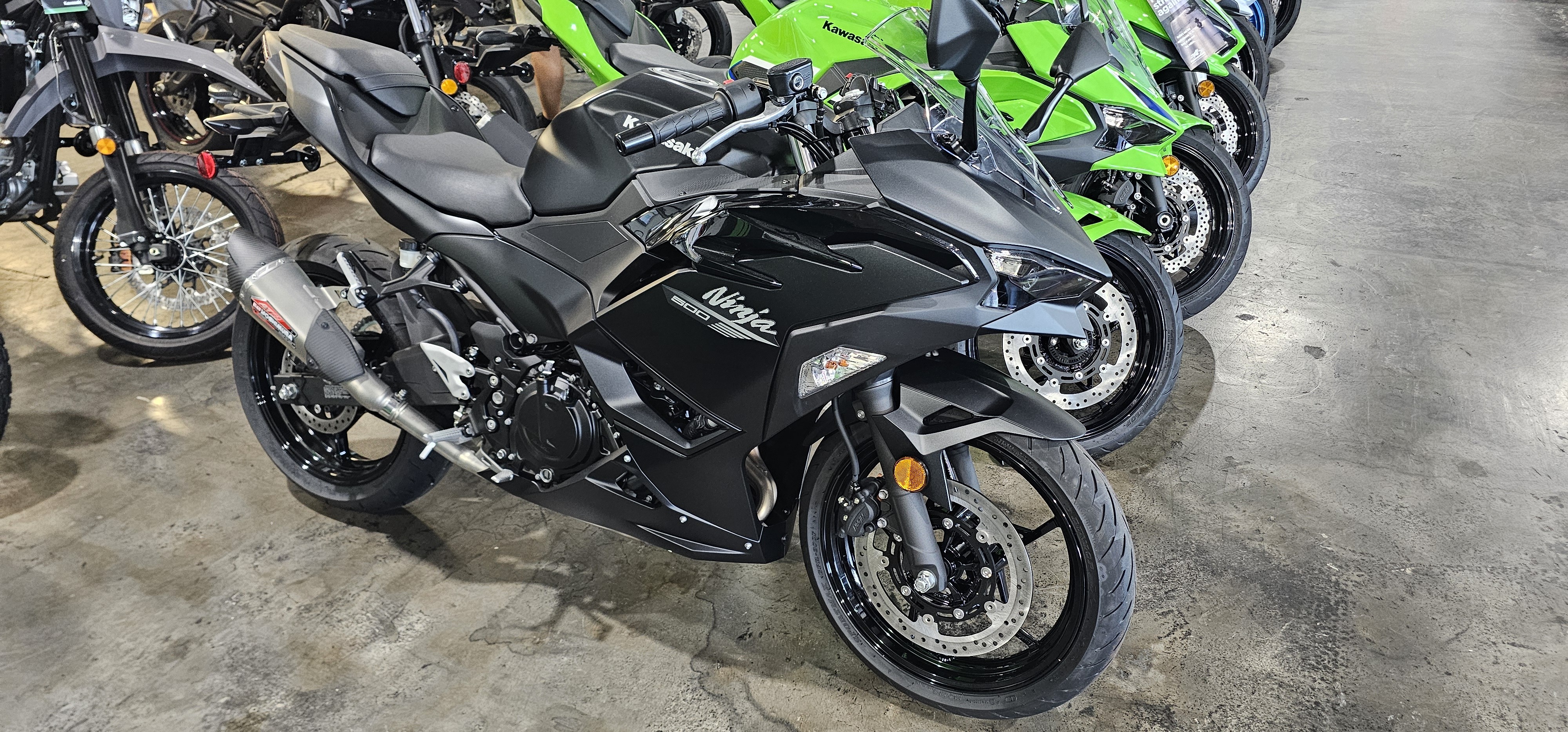 2026 Kawasaki Ninja® 500 1