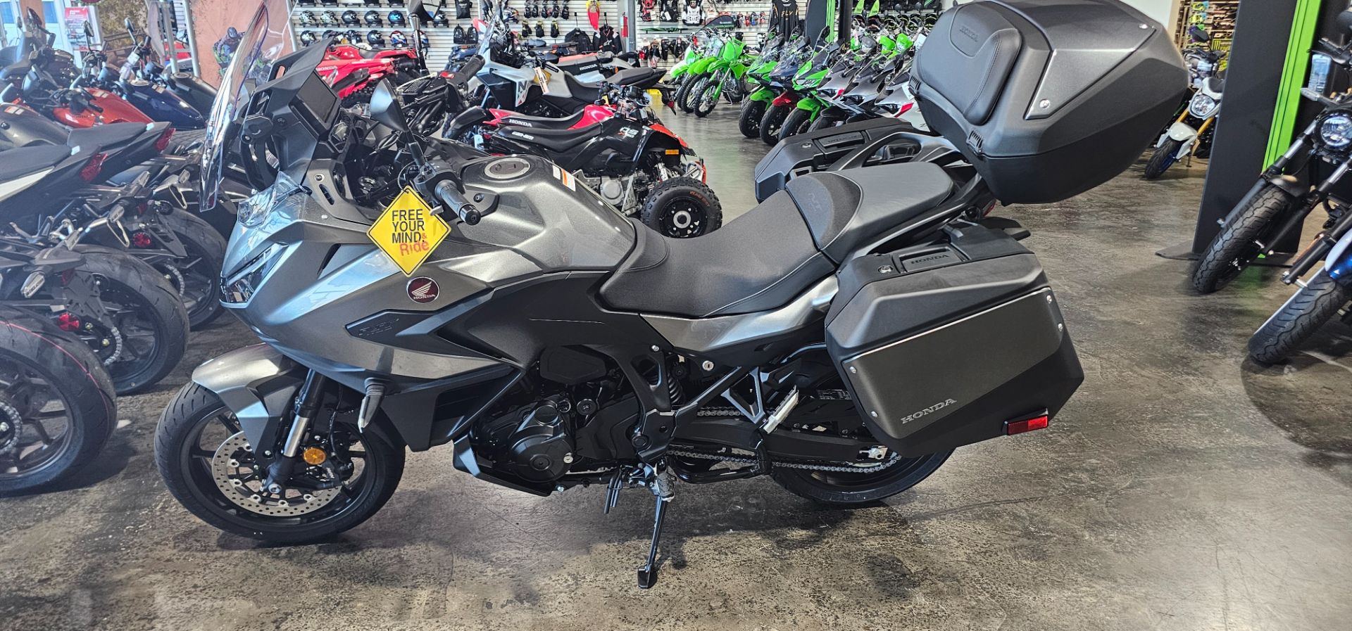 2026 Honda NT1100 DCT 1