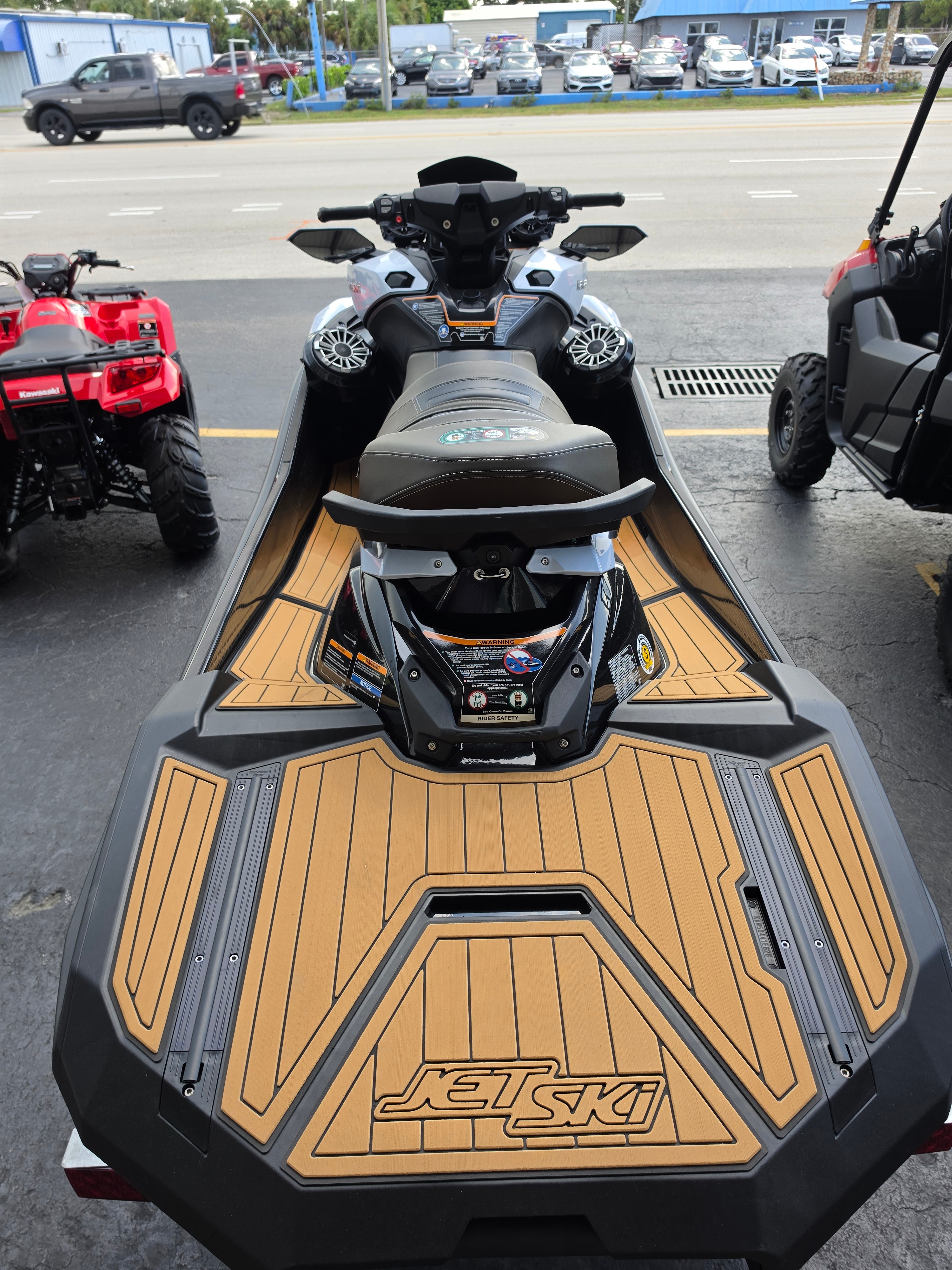 2026 Kawasaki Jet Ski® Ultra® 160LX 2
