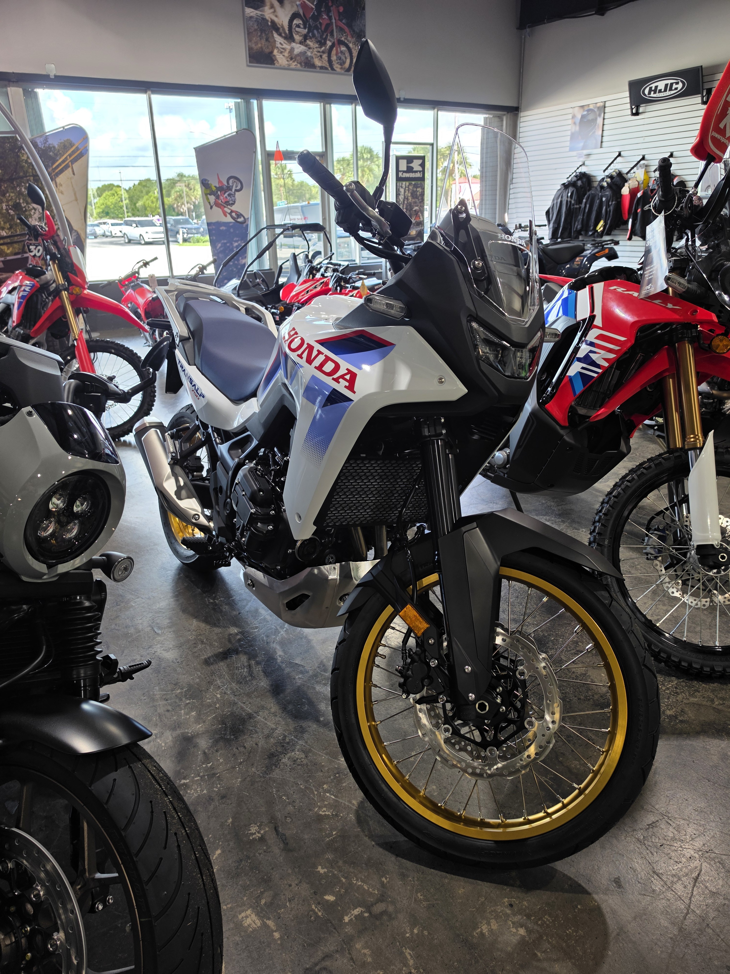 2026 Honda Transalp E-Clutch 1