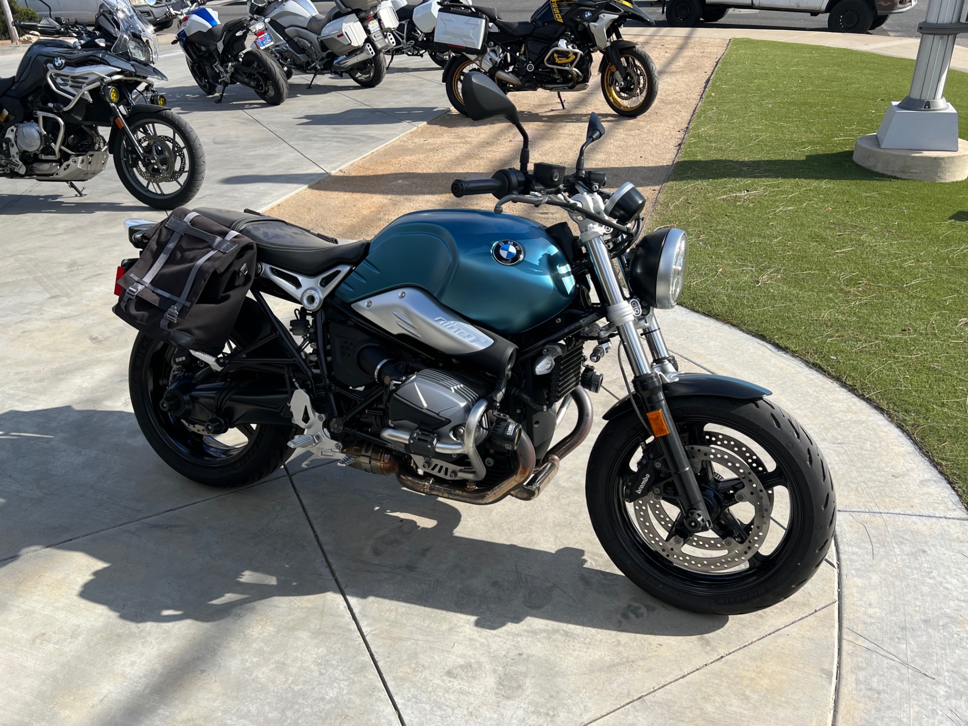 Bmw Motorrad Nuova Bmw Scrambler 2021 R Ninet Scrambler