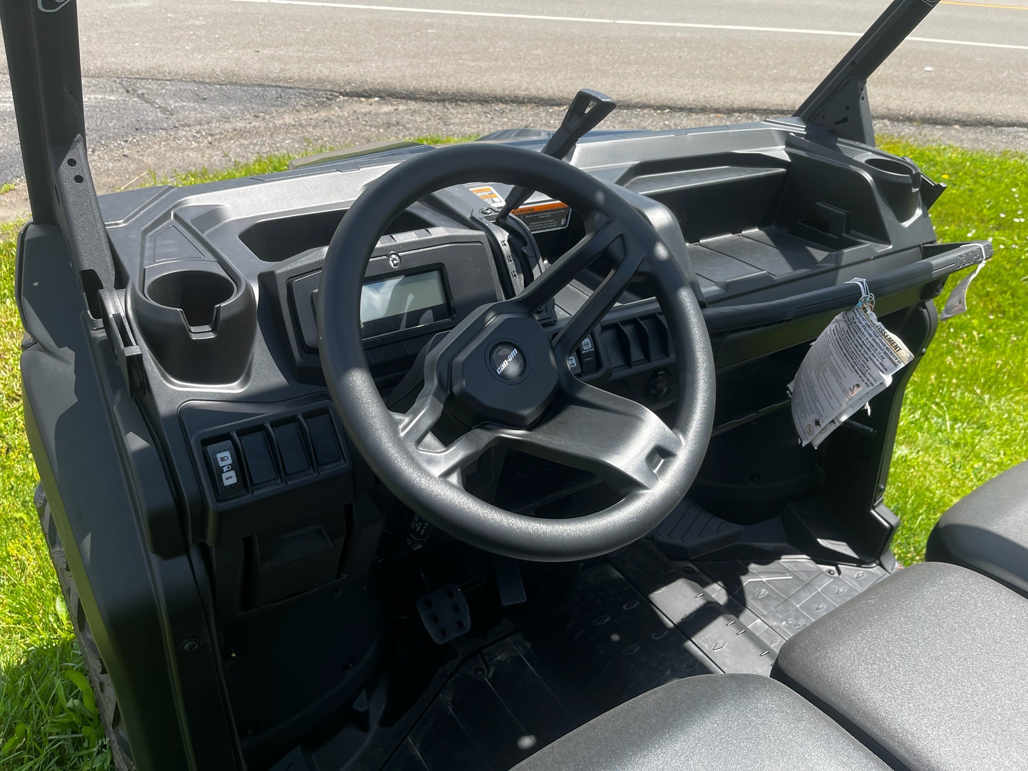 2026 Can-Am™ Defender XT HD9 5