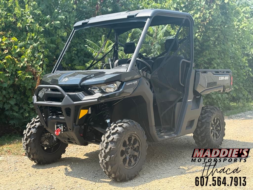 2025 Can-Am™ Defender XT HD10 1